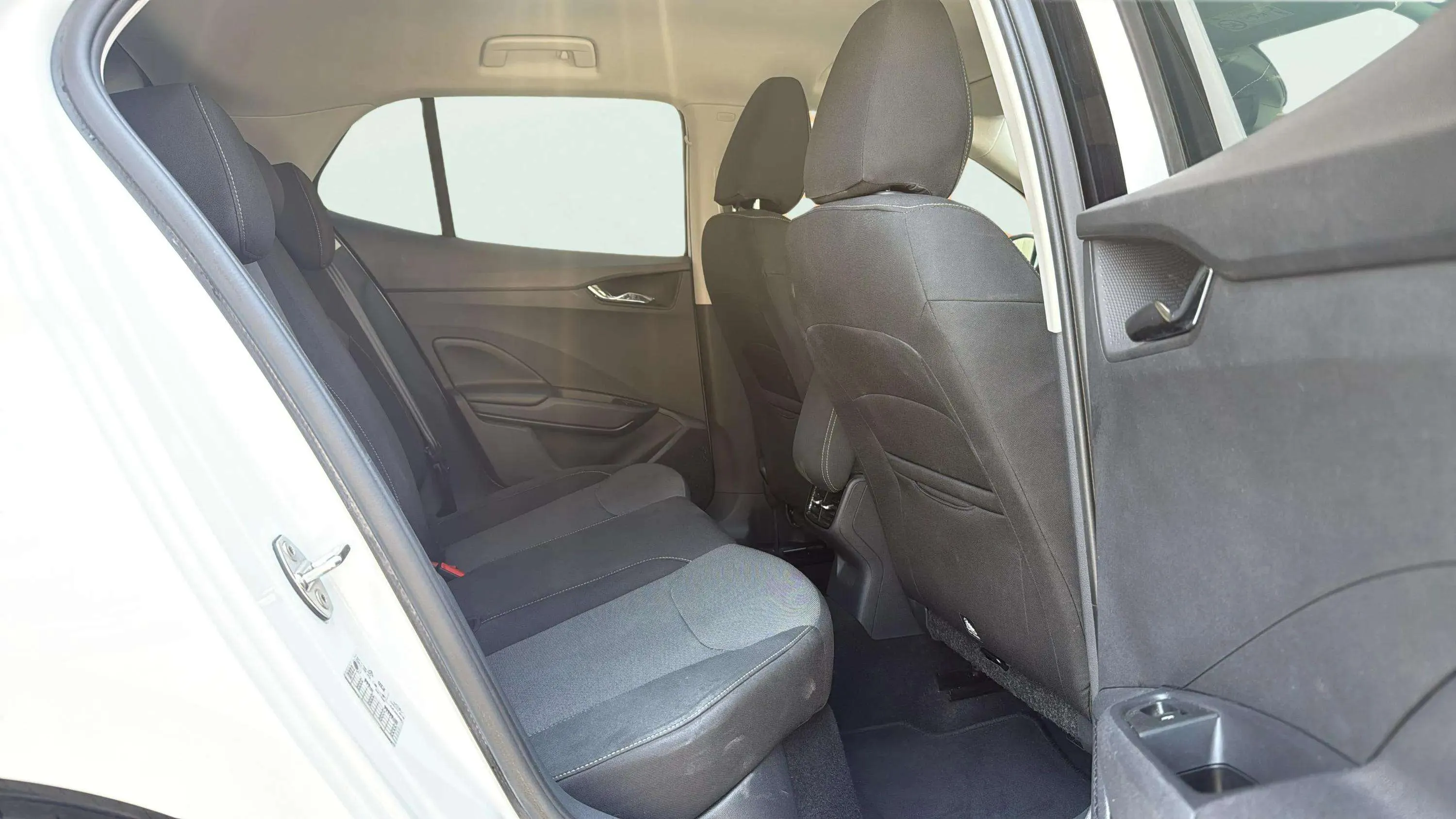 Škoda Fabia 1.0 TSI DSG Selection - foto 12