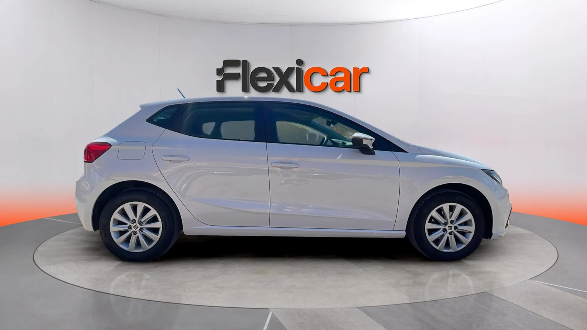 SEAT Ibiza 1.0 MPI Reference - foto 8
