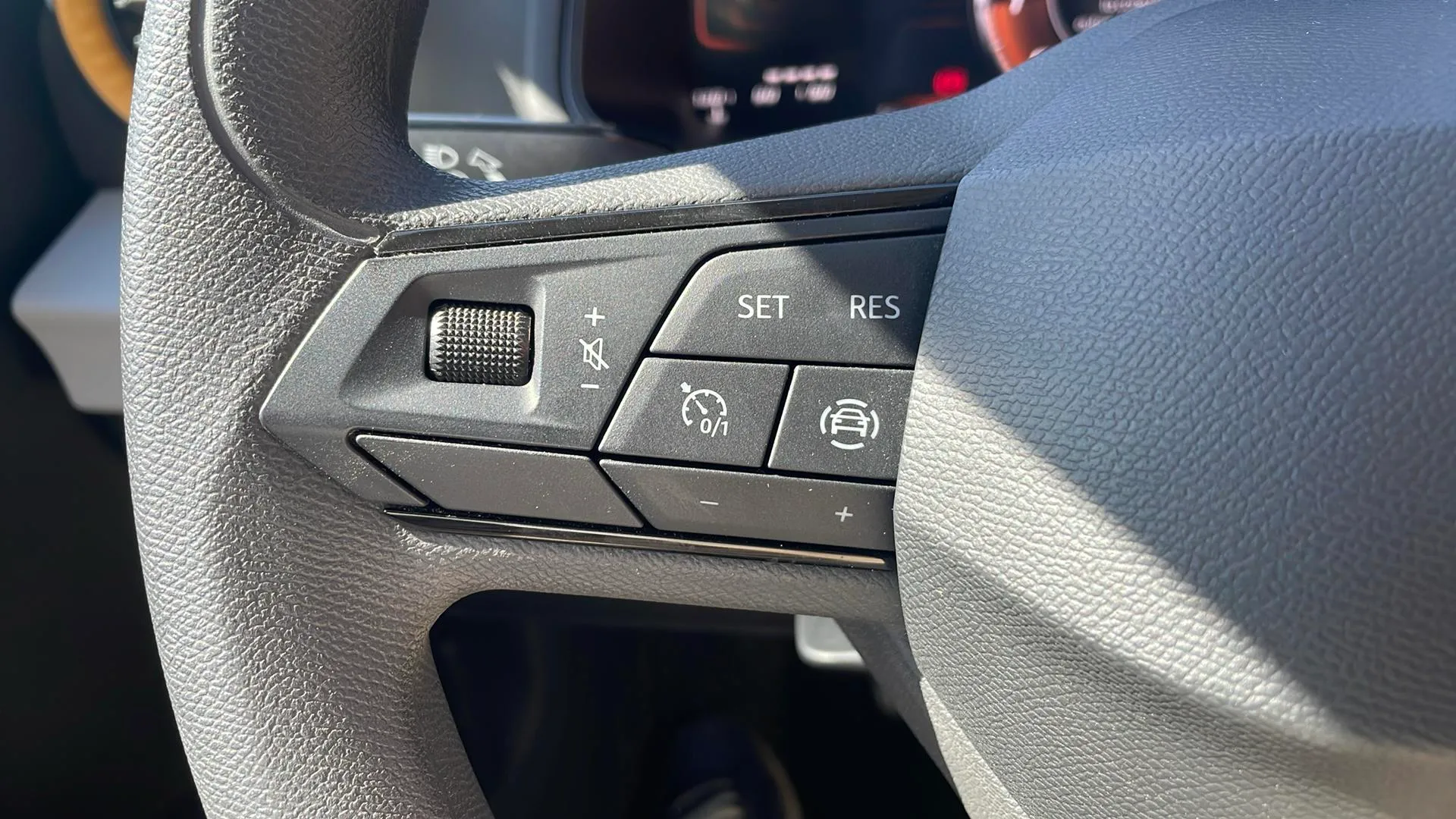 SEAT Ibiza 1.0 MPI Reference - foto 31