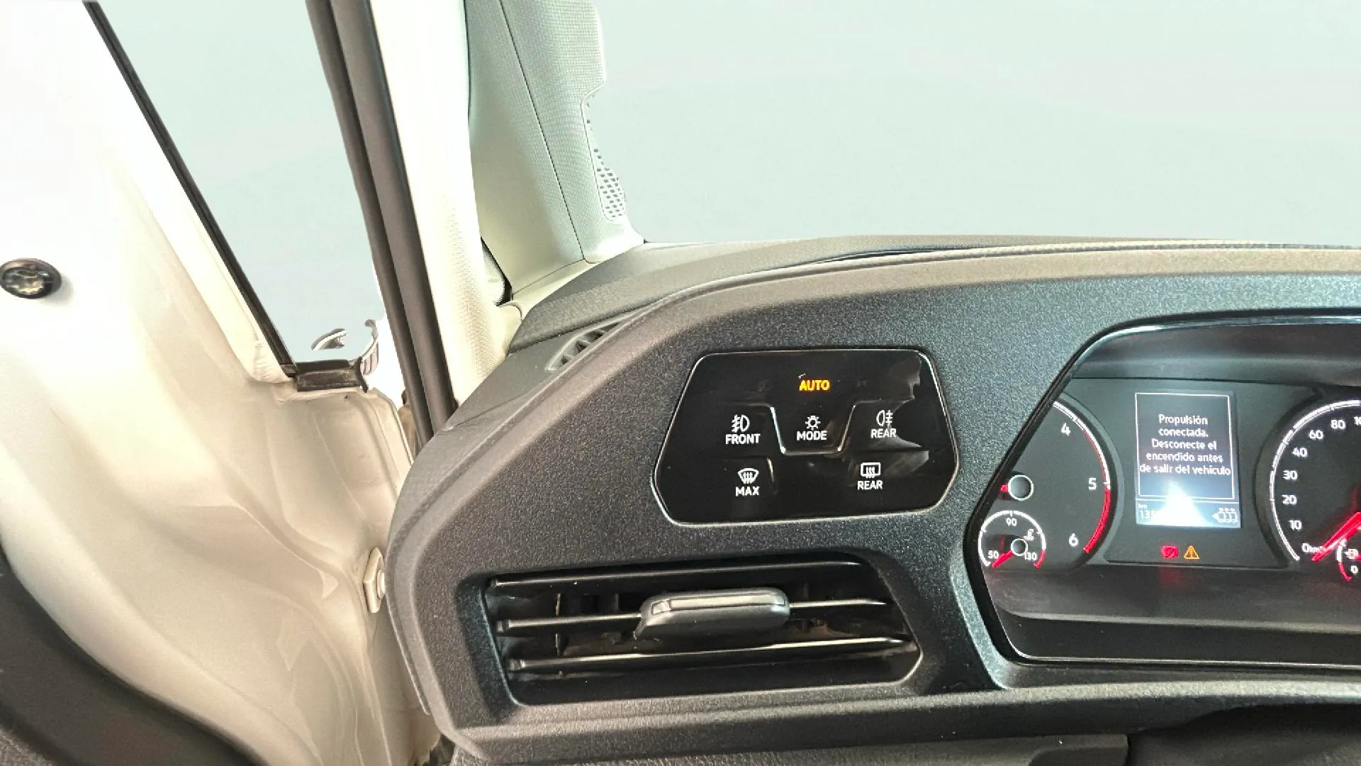 Volkswagen Caddy California 2.0 TDI - foto 24