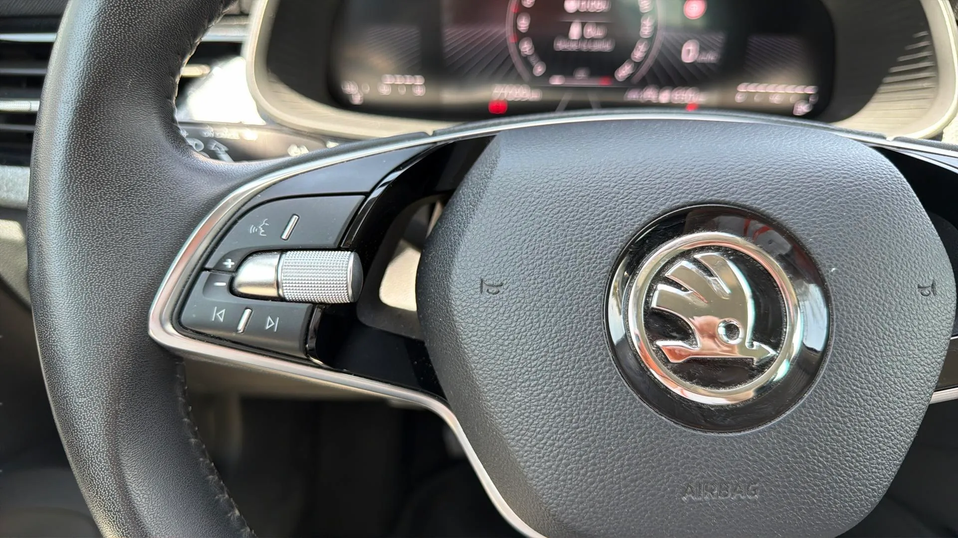 Škoda Scala 1.0 TSI Selection - foto 17