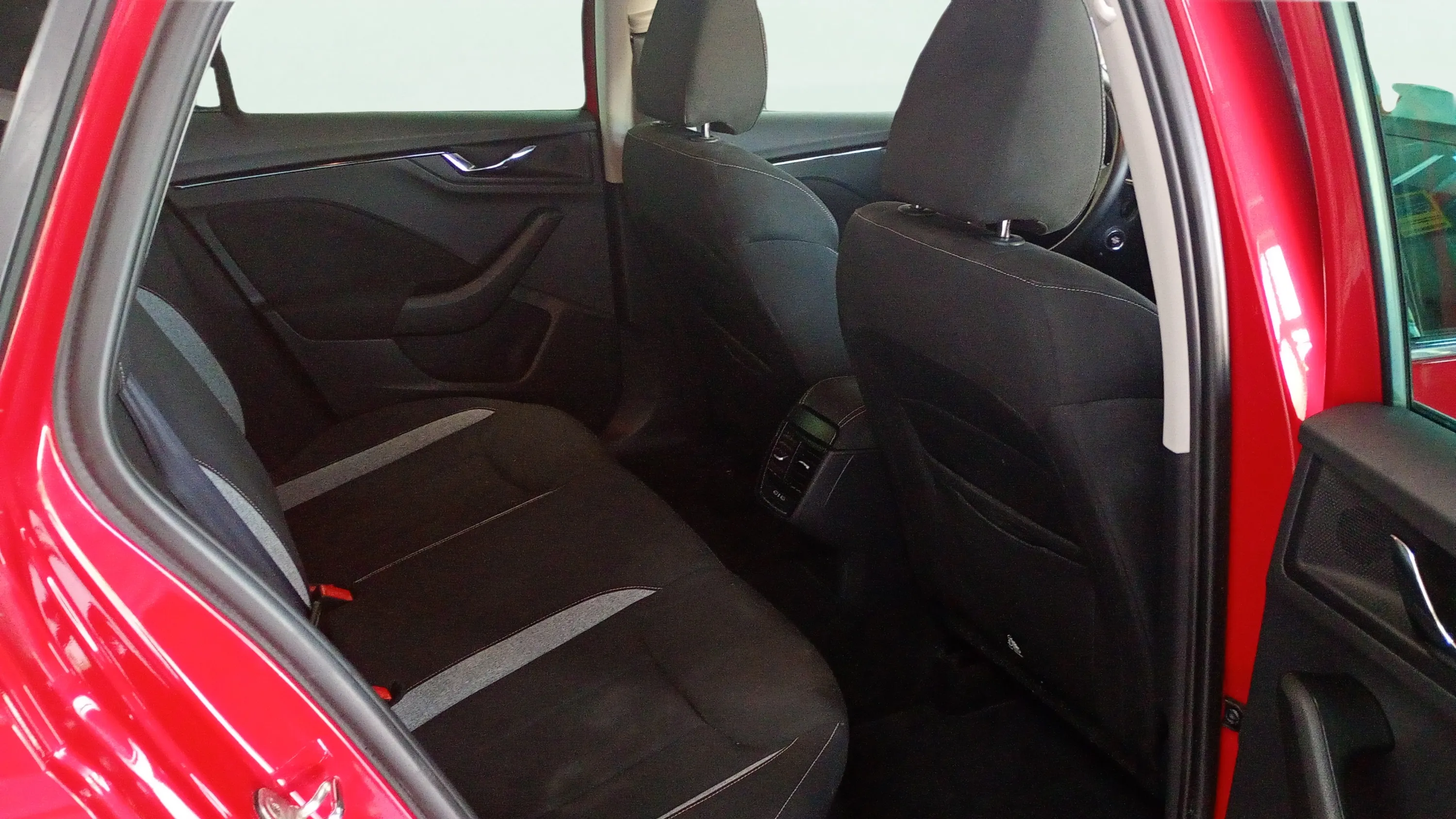 Škoda Scala 1.0 TSI Selection - foto 11