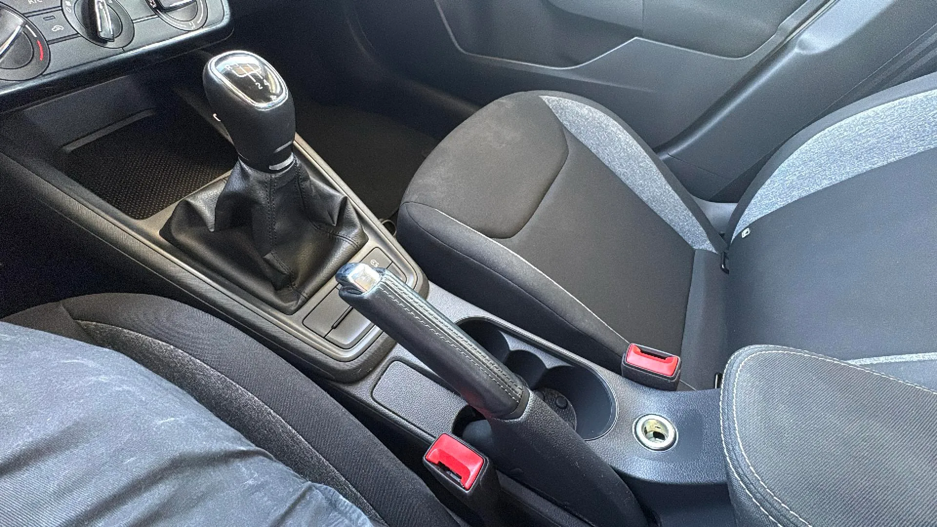 Škoda Scala 1.0 TSI Essence - foto 23