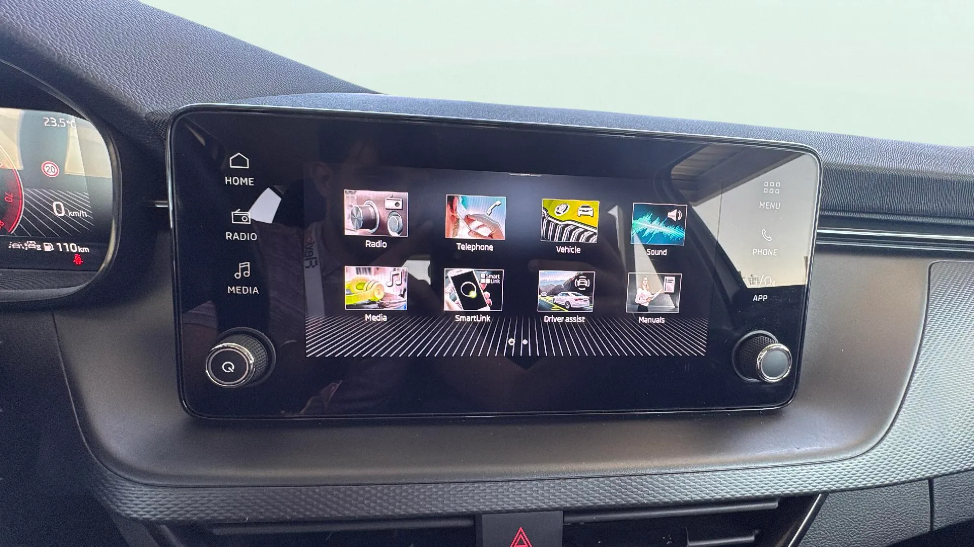 Škoda Scala 1.0 TSI Essence - foto 18