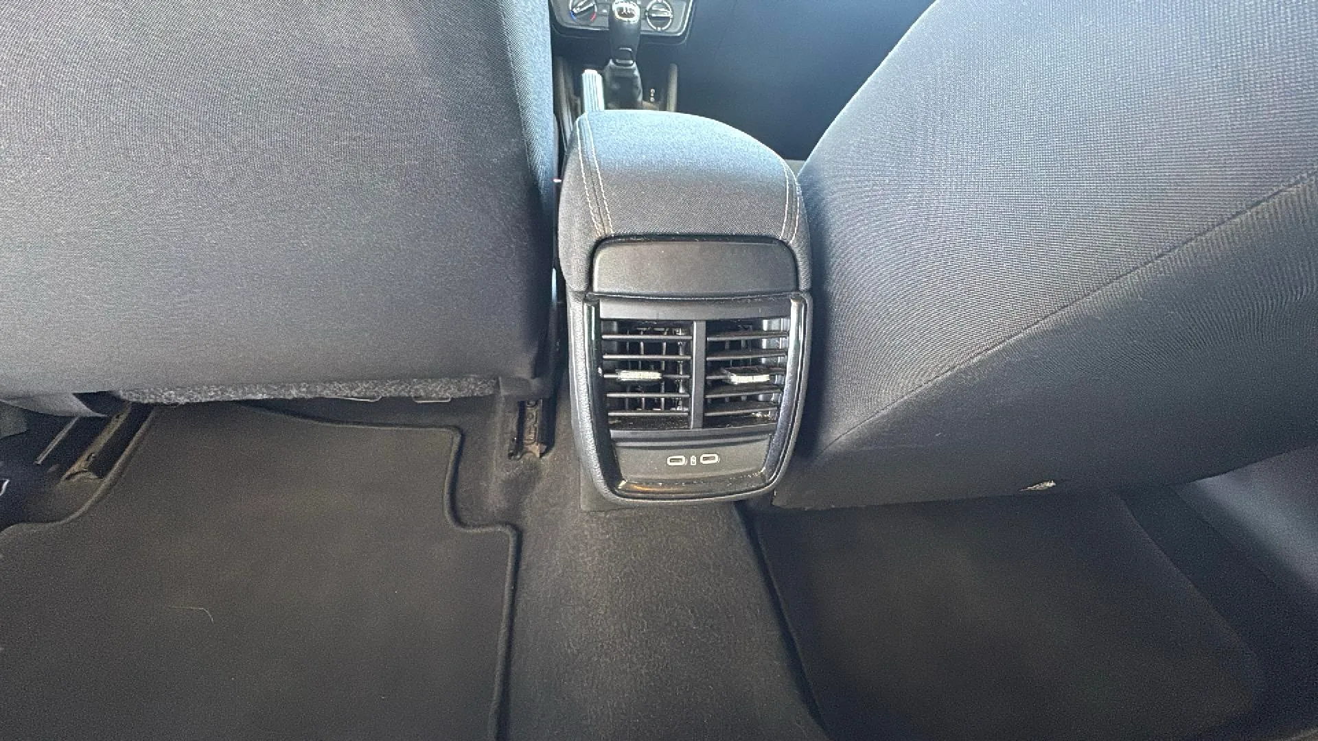 Škoda Scala 1.0 TSI Essence - foto 27