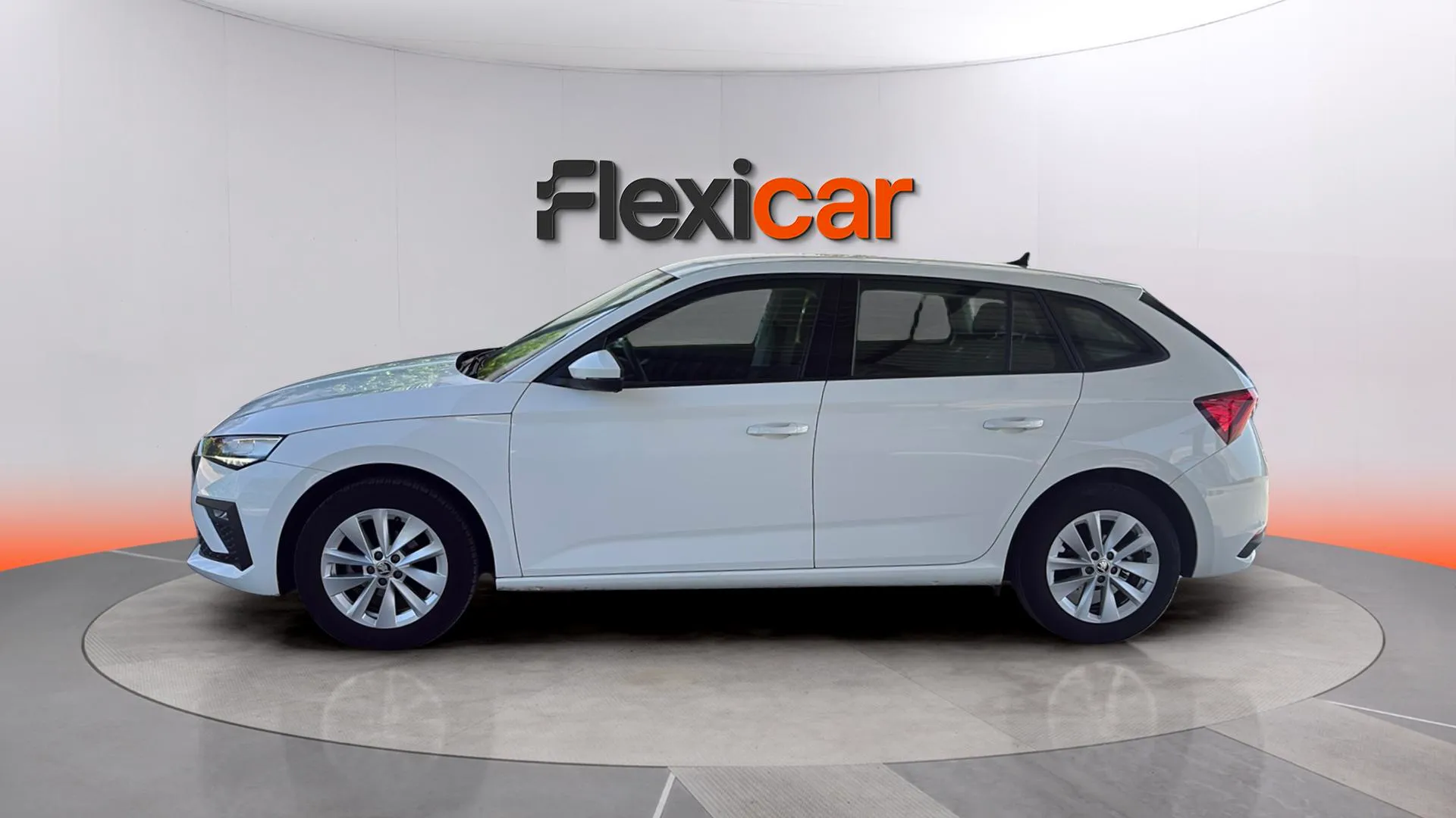 Škoda Scala 1.0 TSI Essence - foto 7