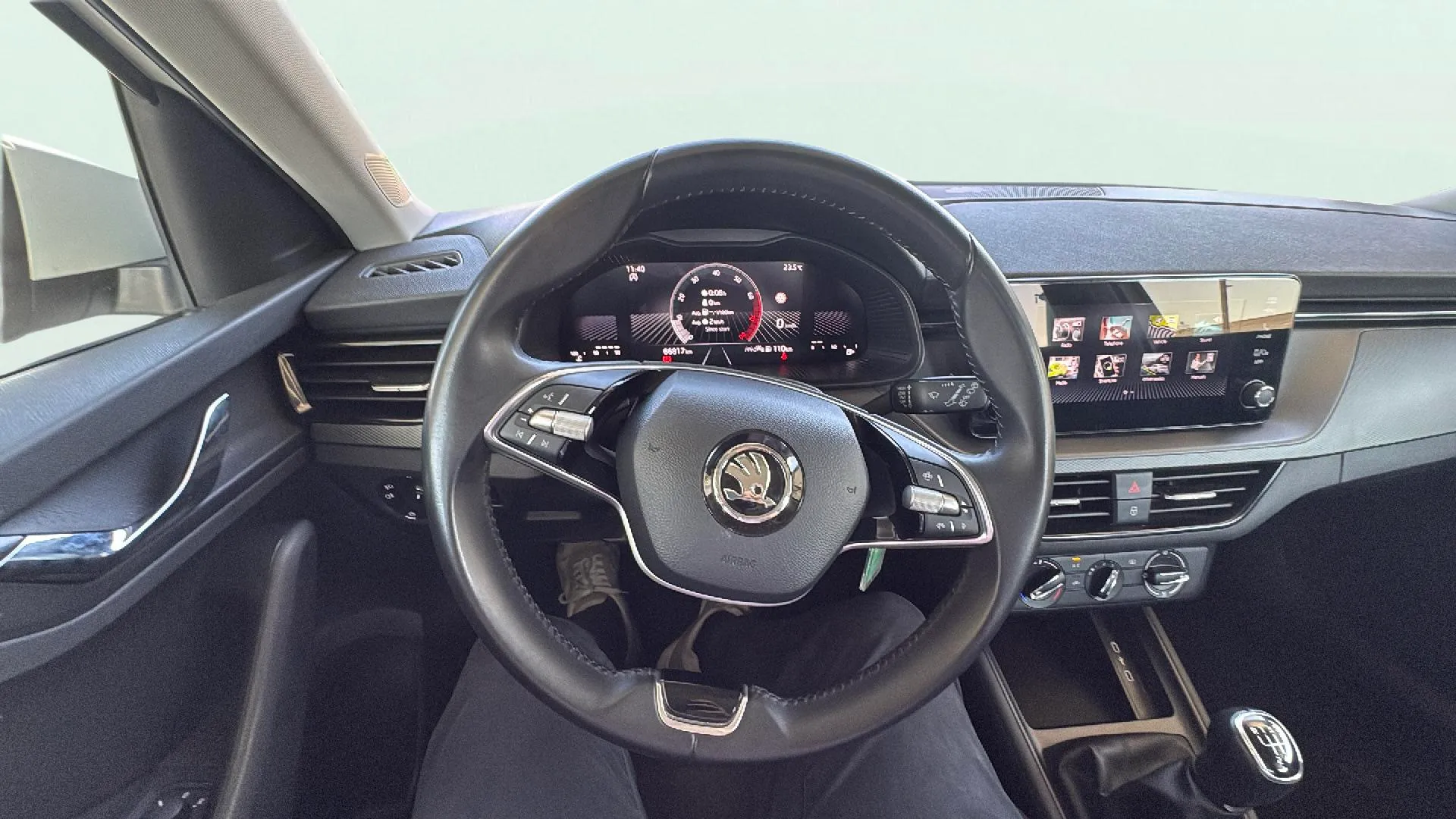 Škoda Scala 1.0 TSI Essence - foto 11