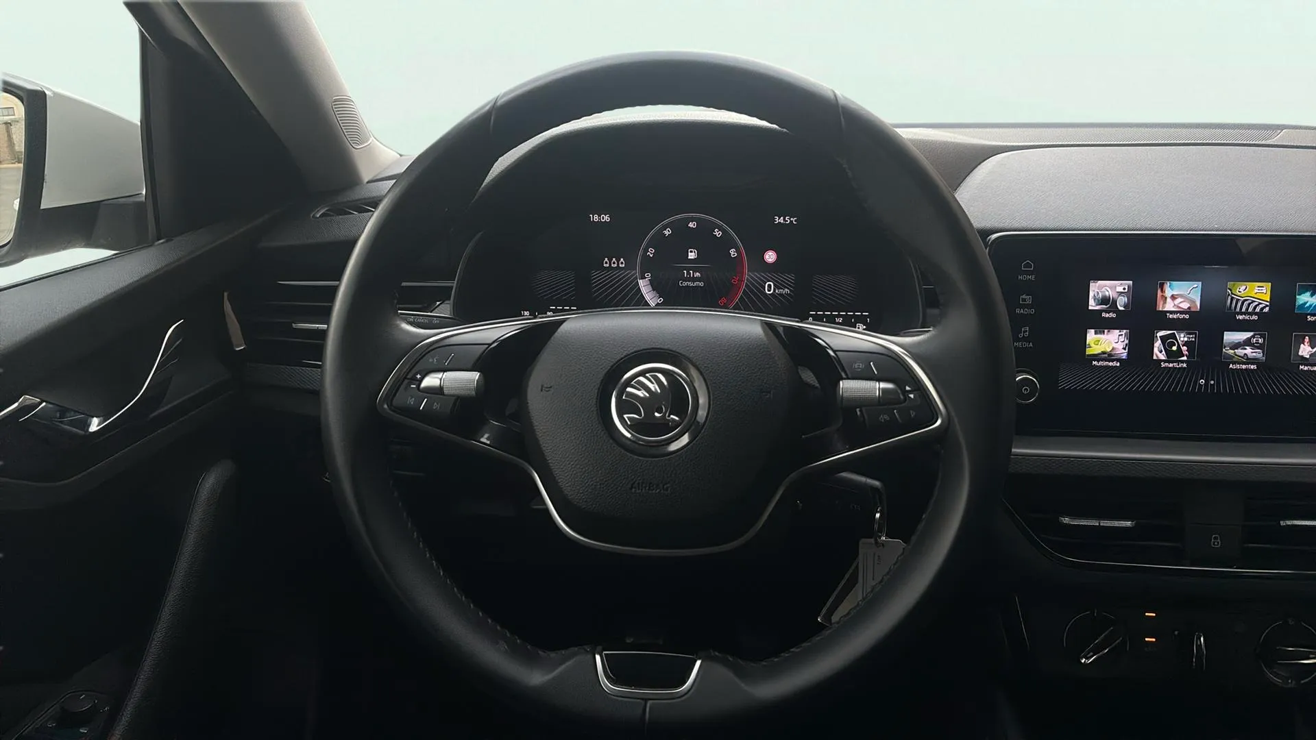 Škoda Scala 1.0 TSI Essence - foto 10