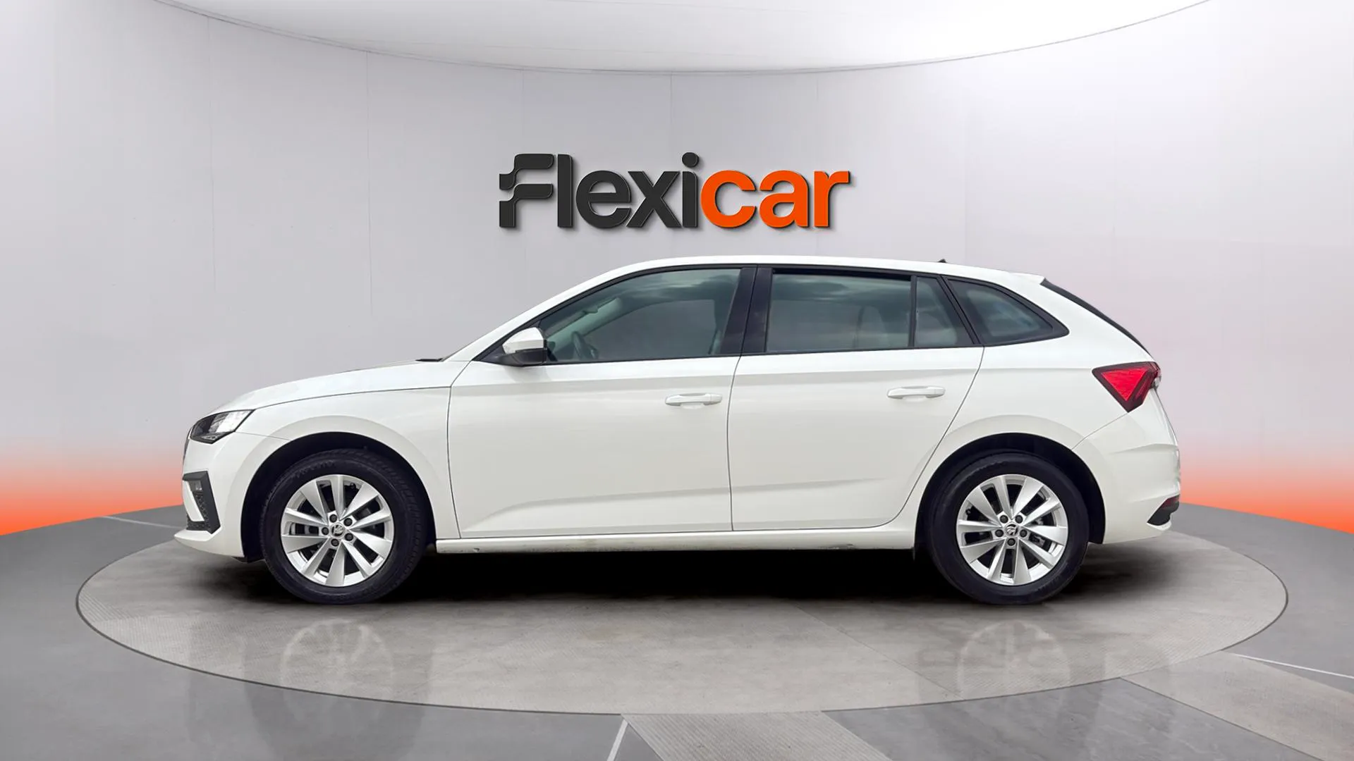 Škoda Scala 1.0 TSI Essence - foto 3