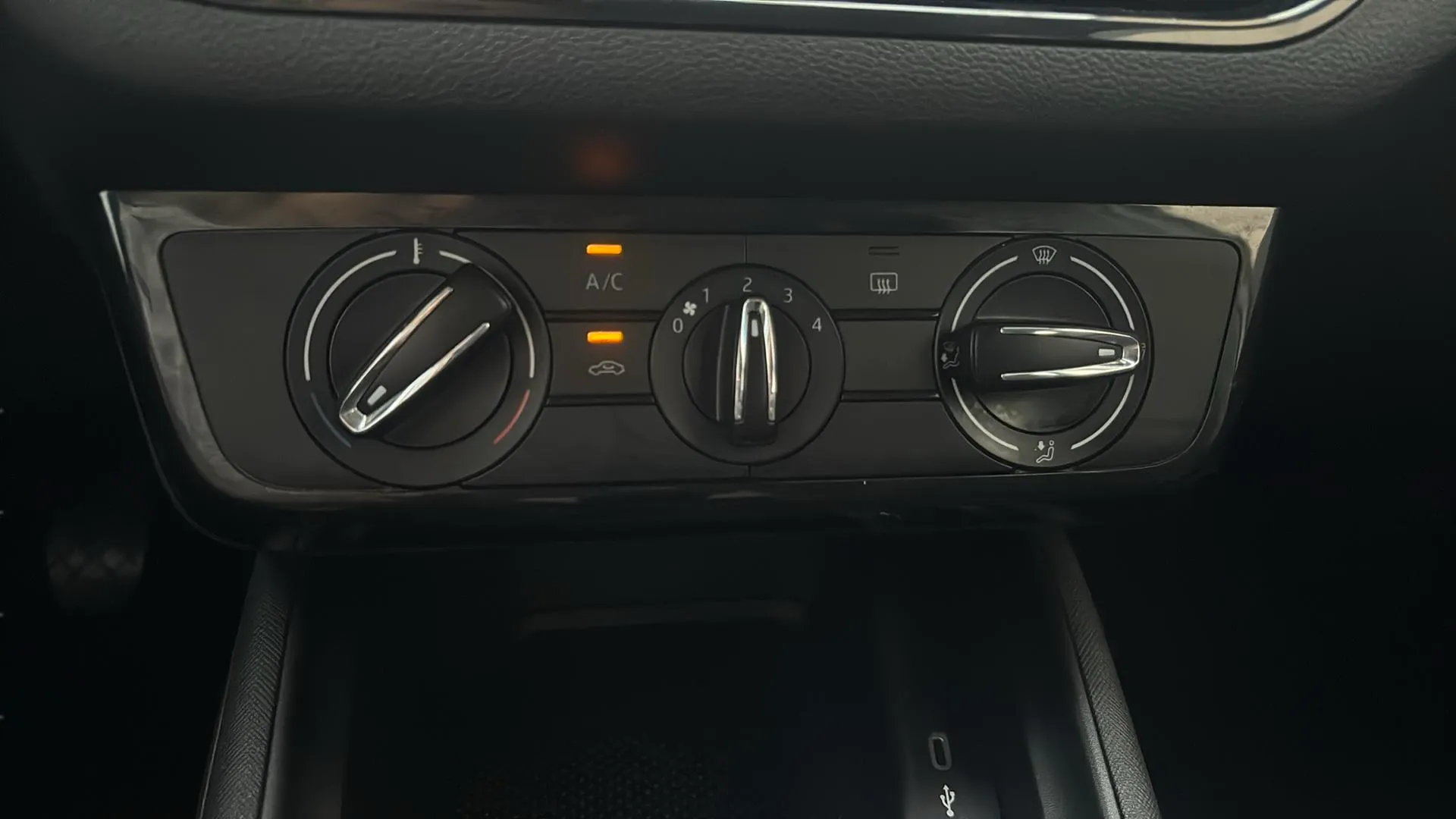 Škoda Scala 1.0 TSI Essence - foto 19