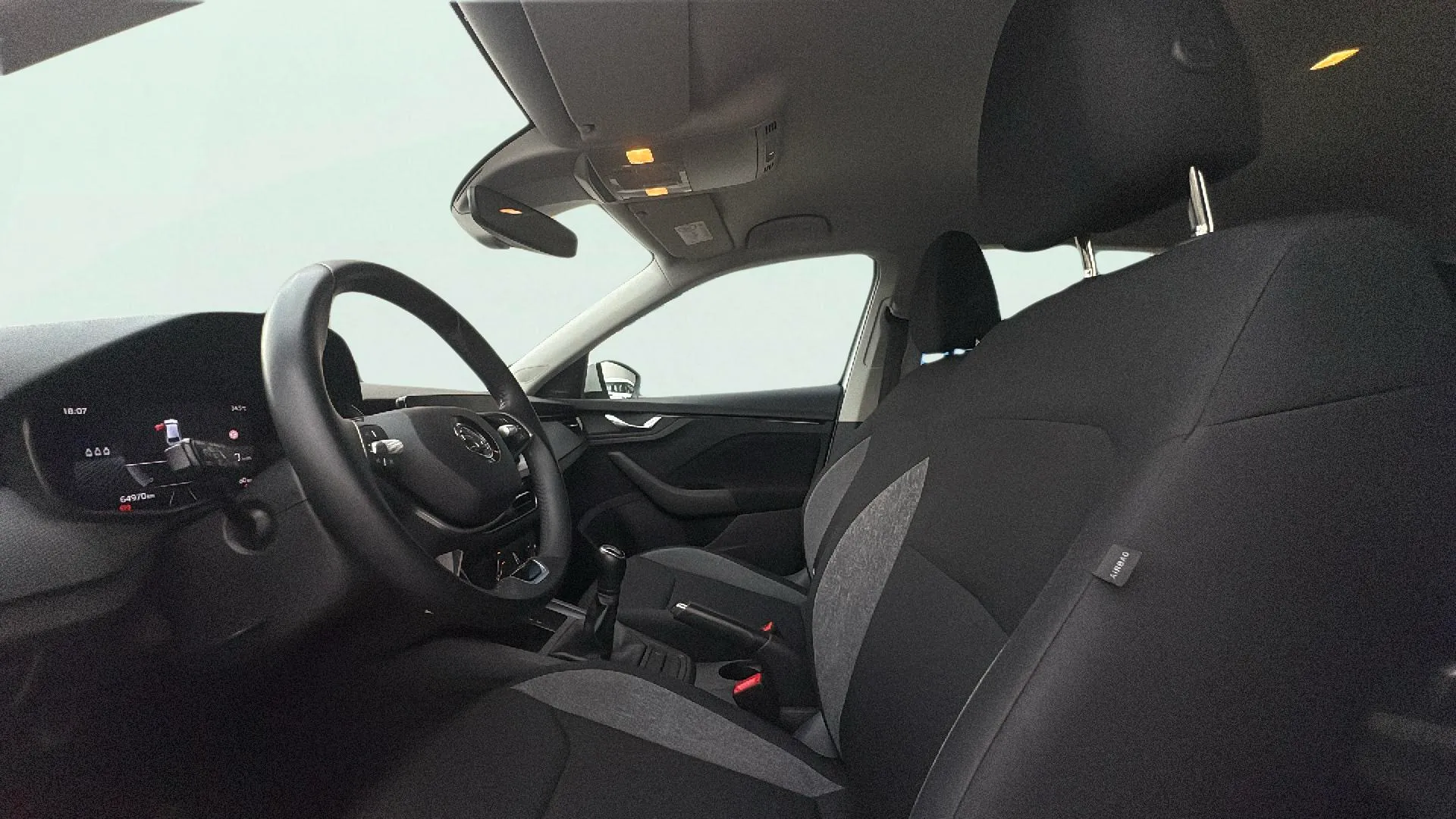 Škoda Scala 1.0 TSI Essence - foto 12