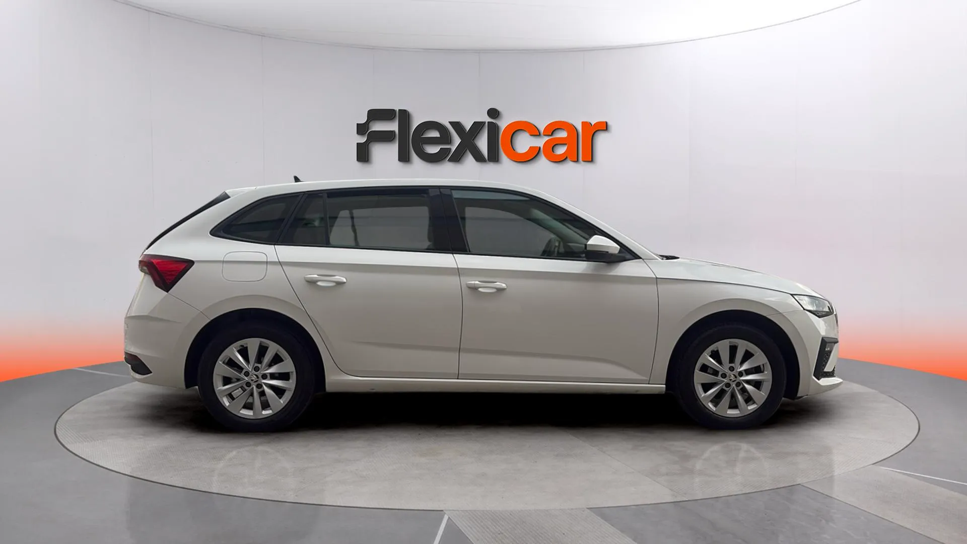 Škoda Scala 1.0 TSI Essence - foto 7