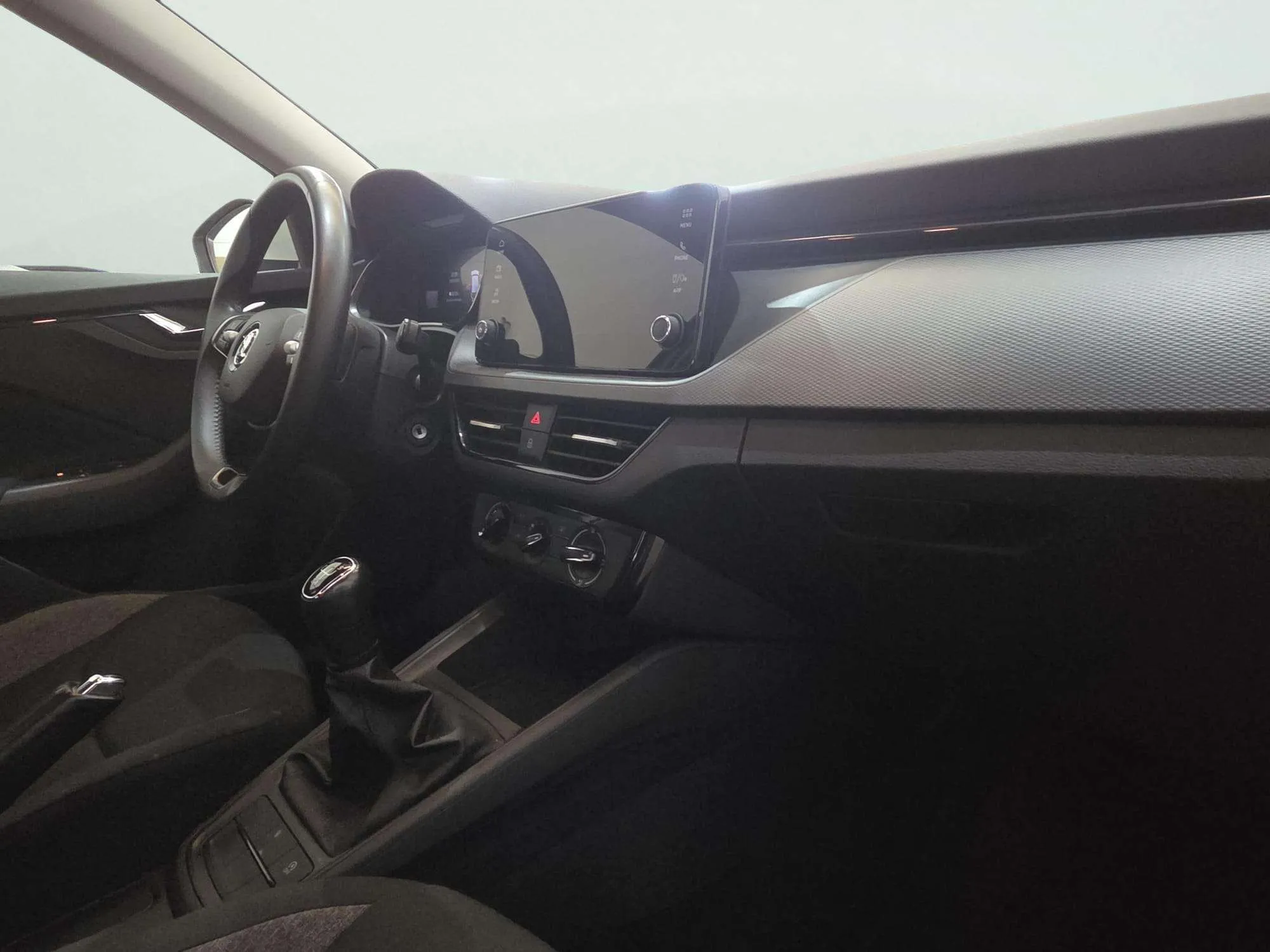 Škoda Scala 1.0 TSI Essence - foto 23