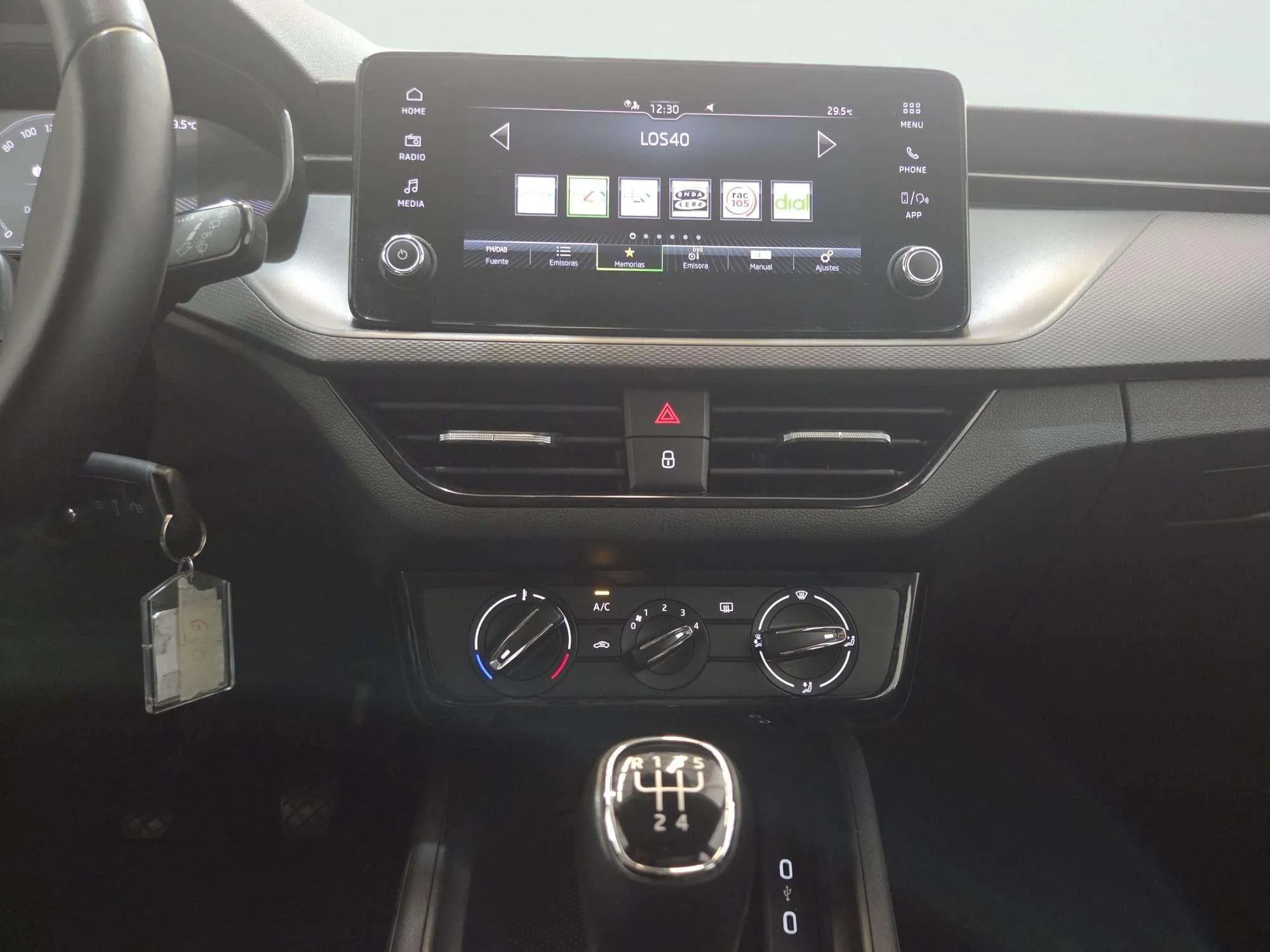Škoda Scala 1.0 TSI Essence - foto 21