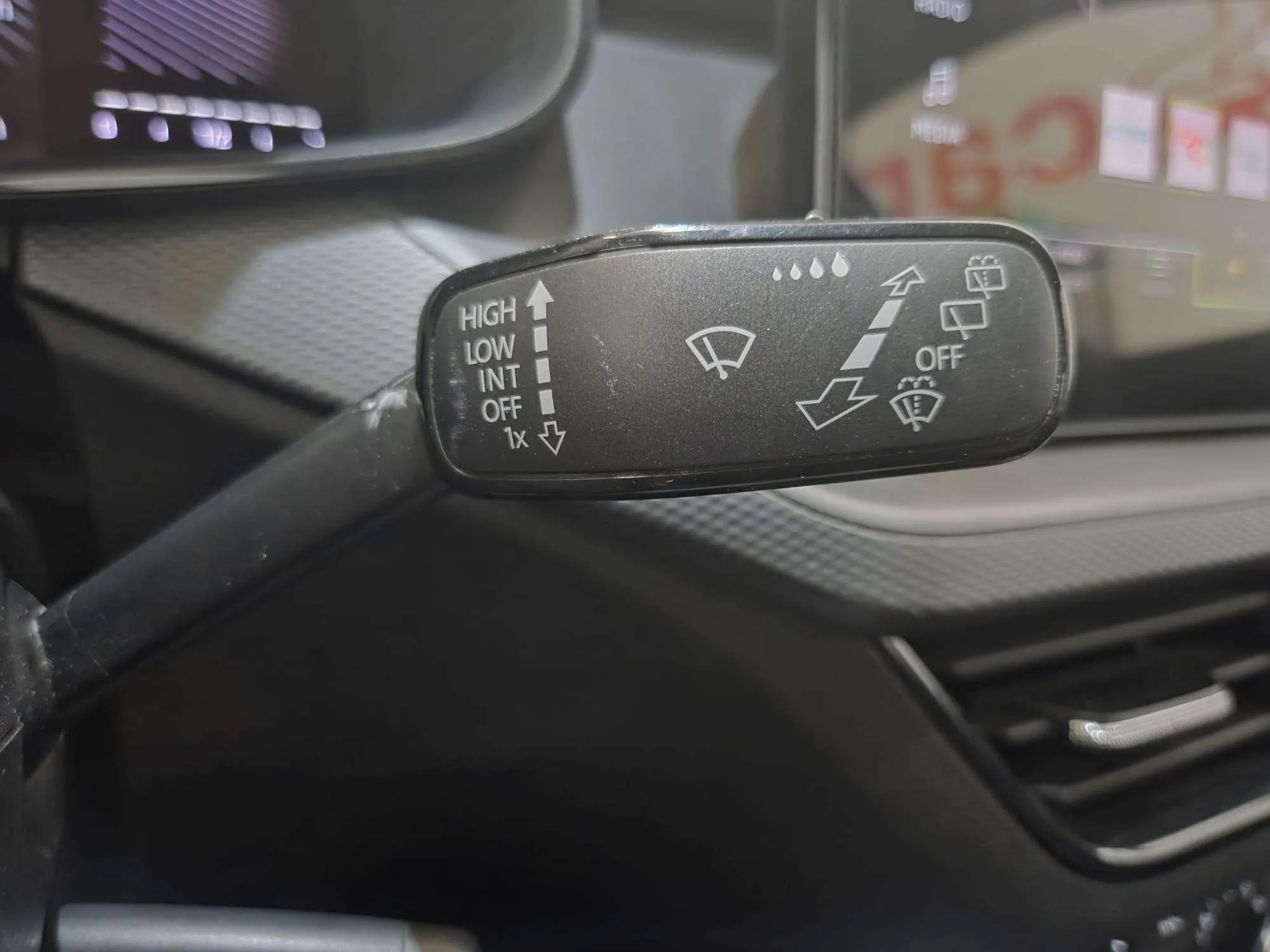 Škoda Scala 1.0 TSI Essence - foto 19