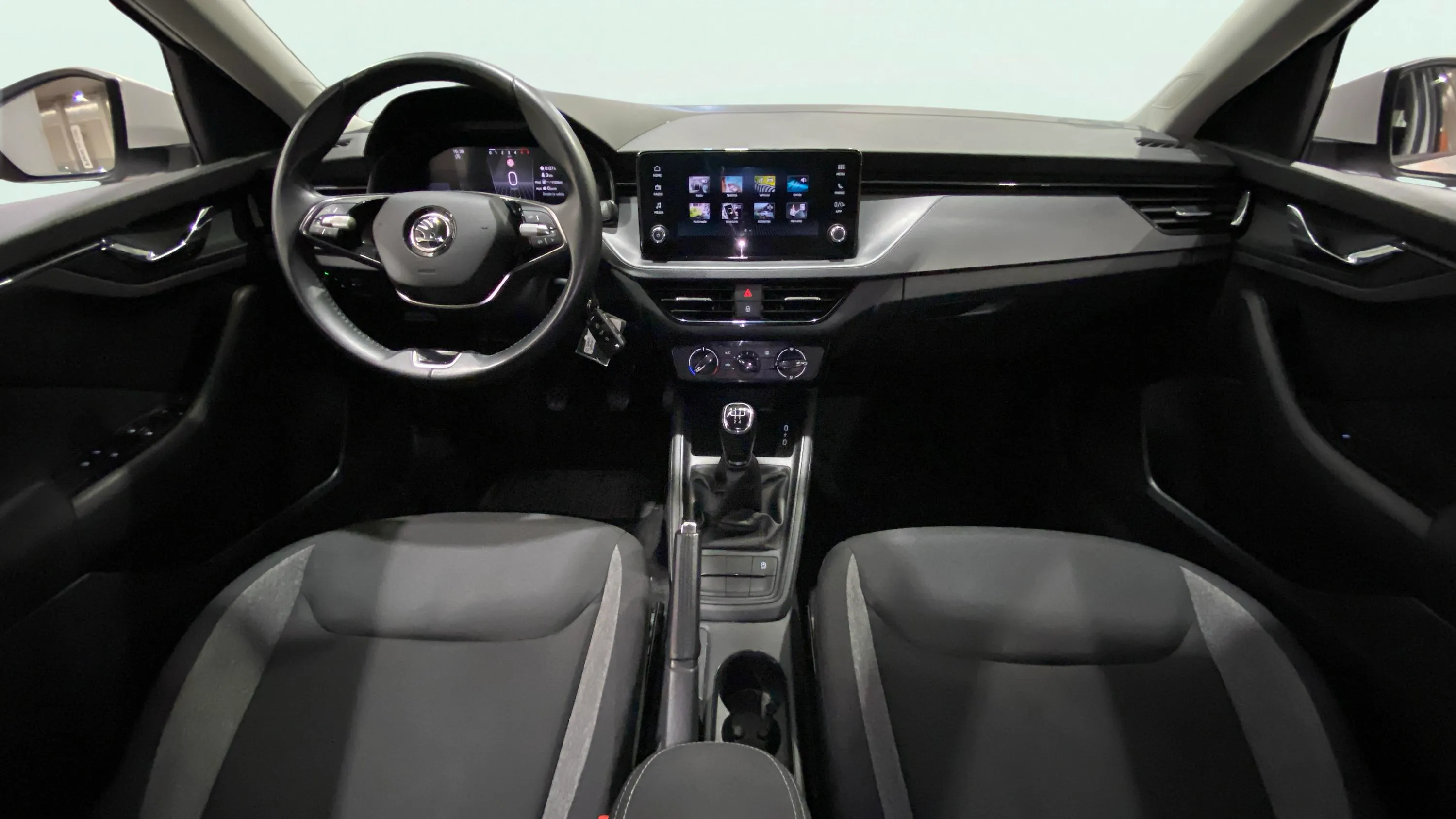 Škoda Scala 1.0 TSI Essence - foto 13