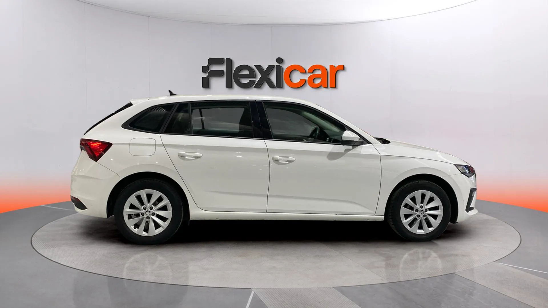 Škoda Scala 1.0 TSI Essence - foto 5
