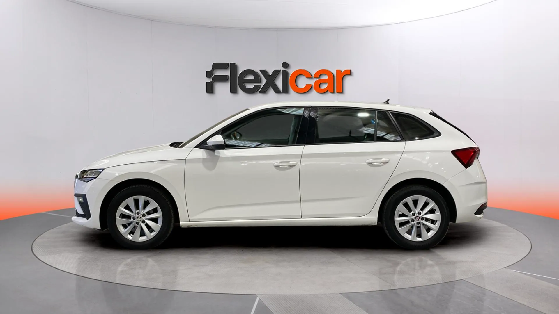 Škoda Scala 1.0 TSI Essence - foto 4