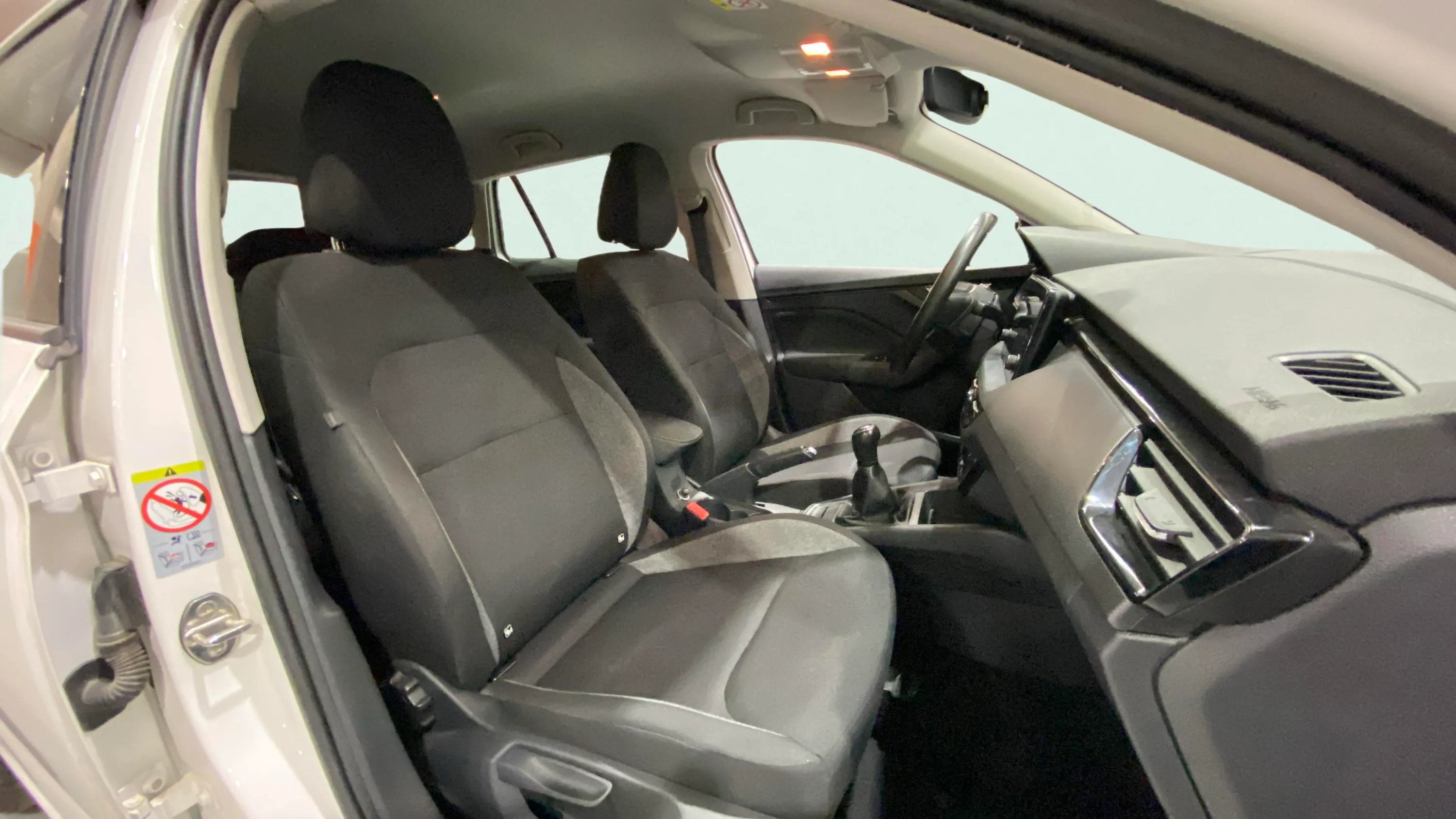 Škoda Scala 1.0 TSI Essence - foto 11