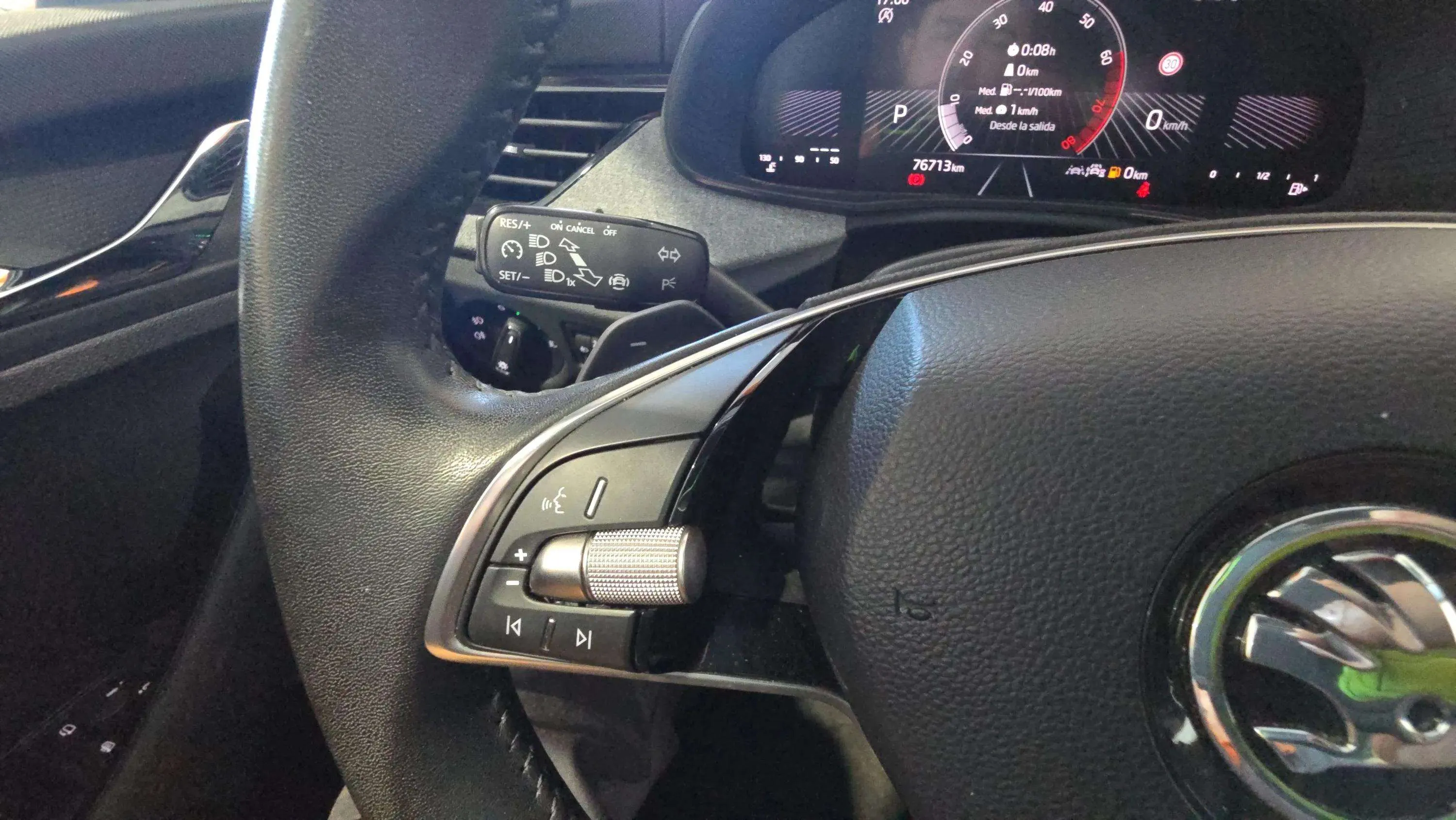 Škoda Scala 1.0 TSI DSG Selection - foto 32