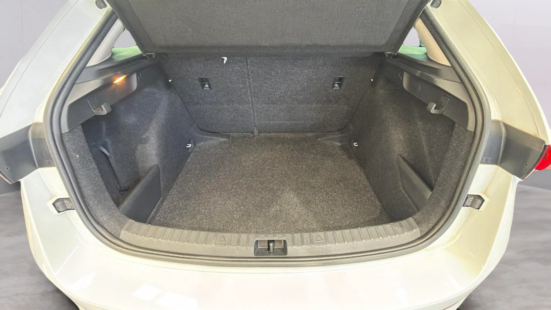 Škoda Scala 1.0 TSI DSG Selection - foto 23