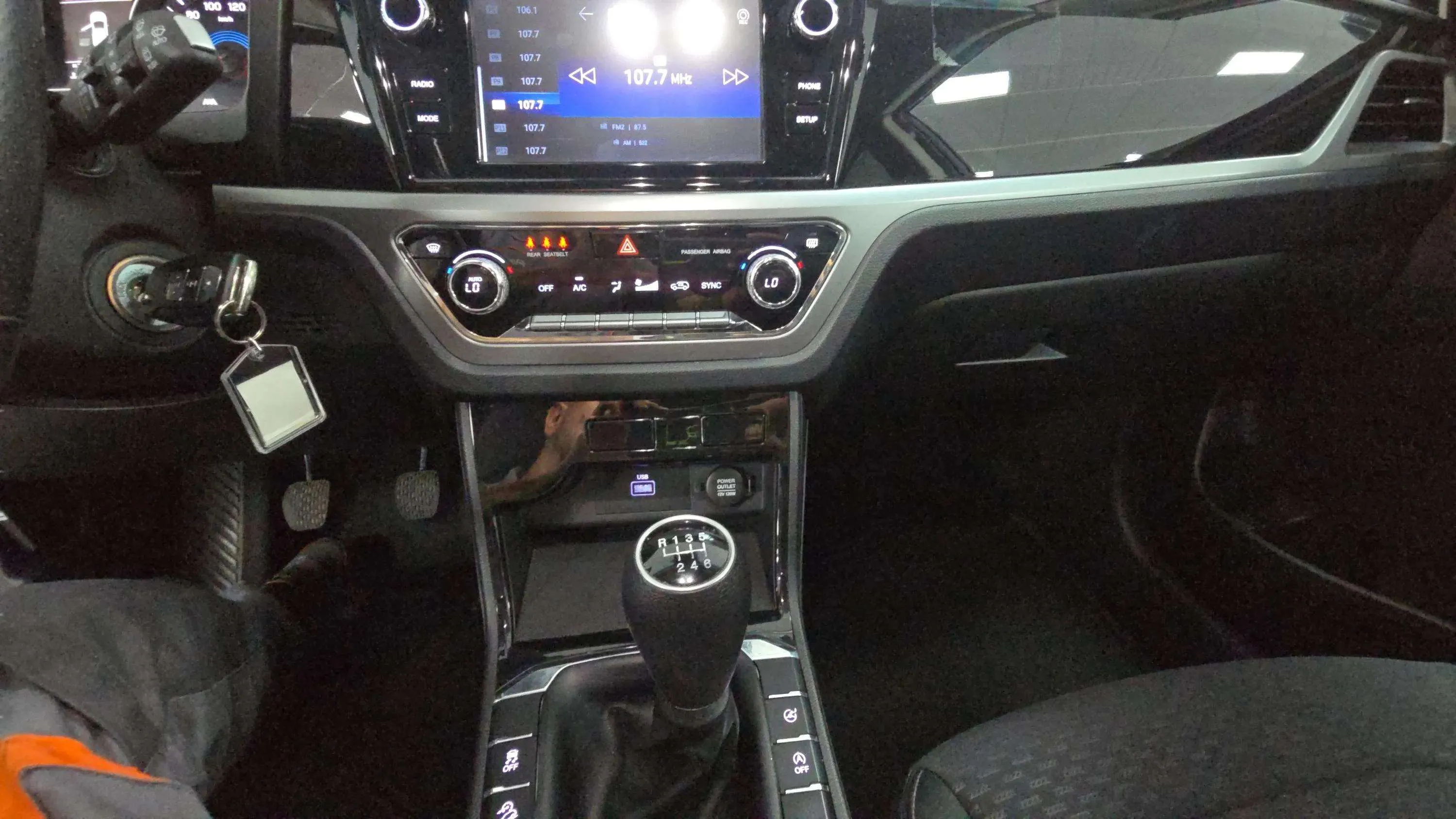 SsangYong Korando G15T LP Urban Plus - foto 12