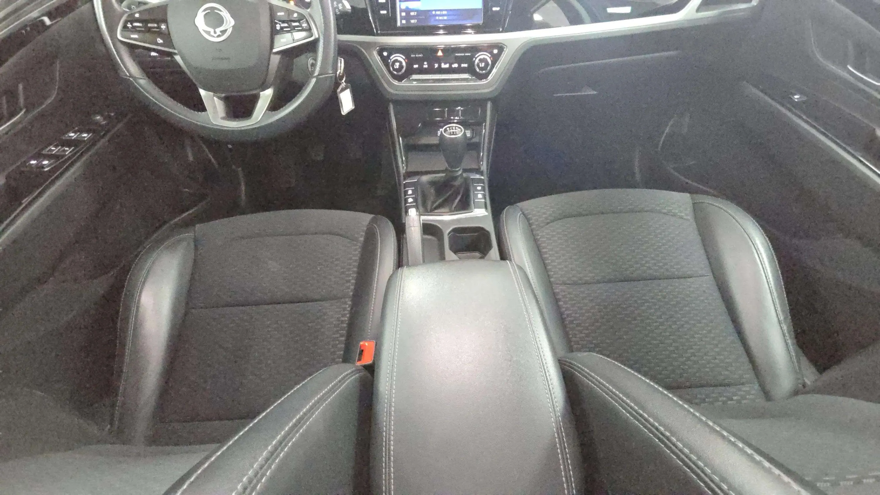 SsangYong Korando G15T LP Urban Plus - foto 25
