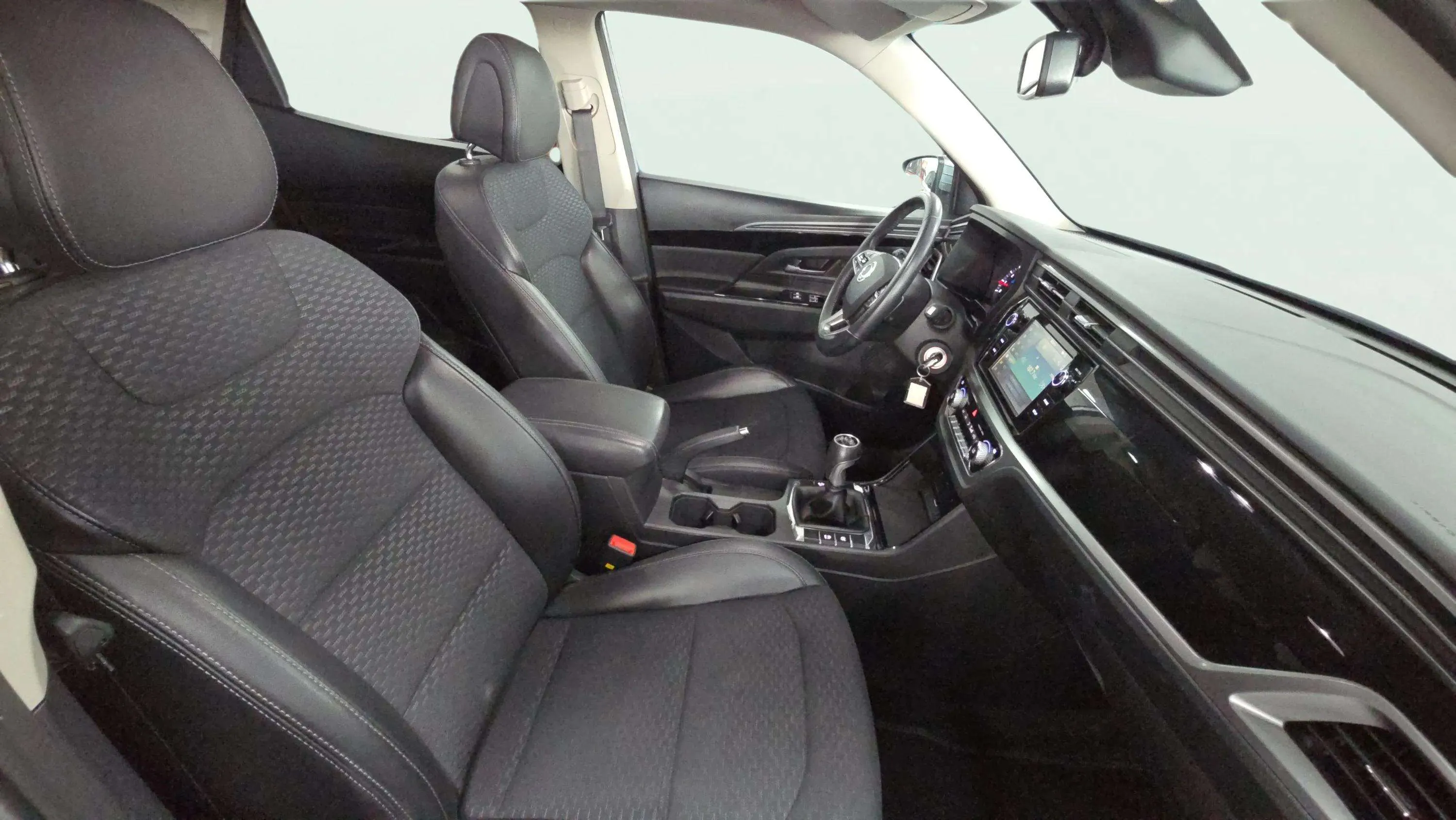 SsangYong Korando G15T LP Urban Plus - foto 15