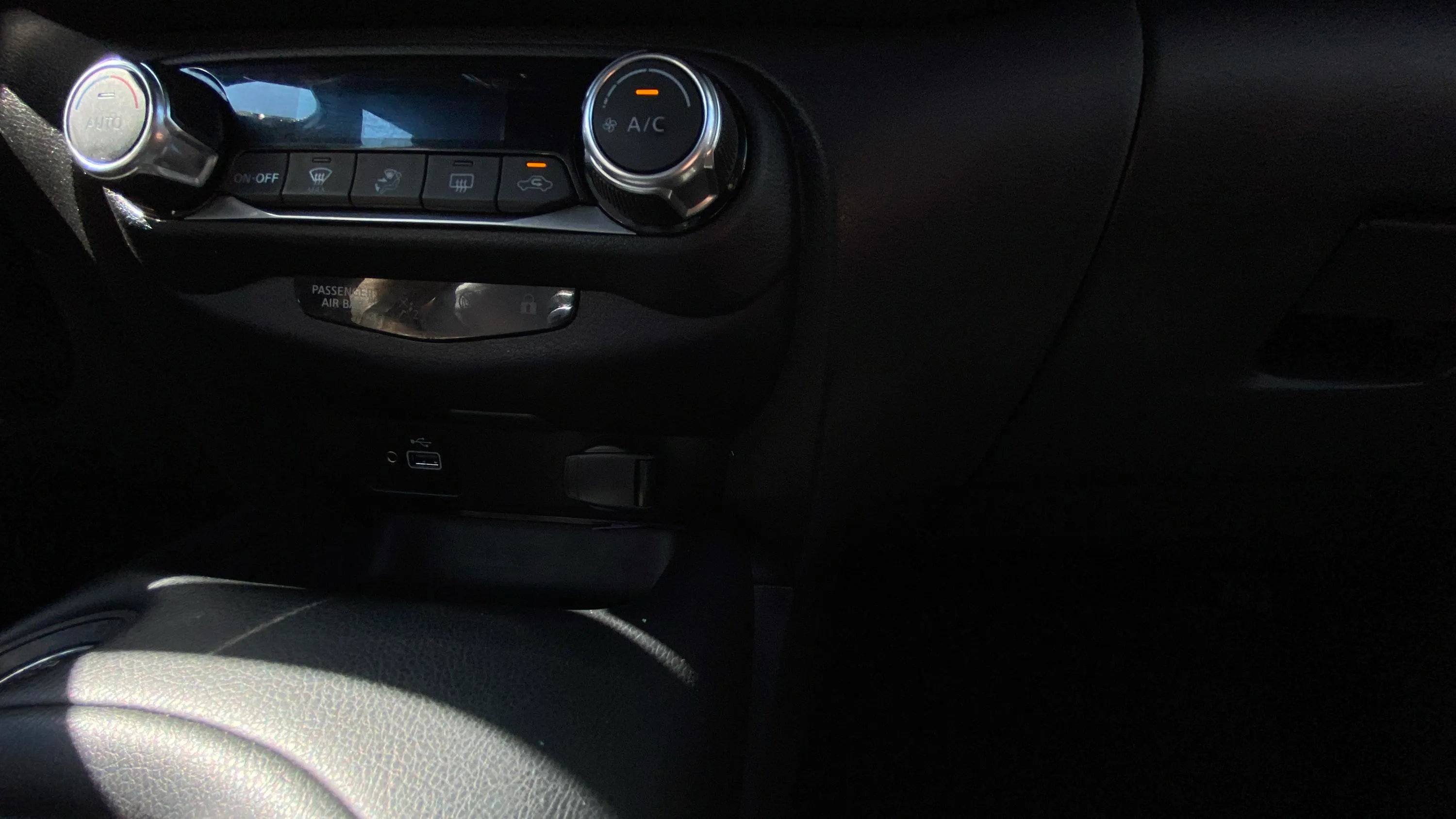 Nissan Juke DIG-T Acenta - foto 23