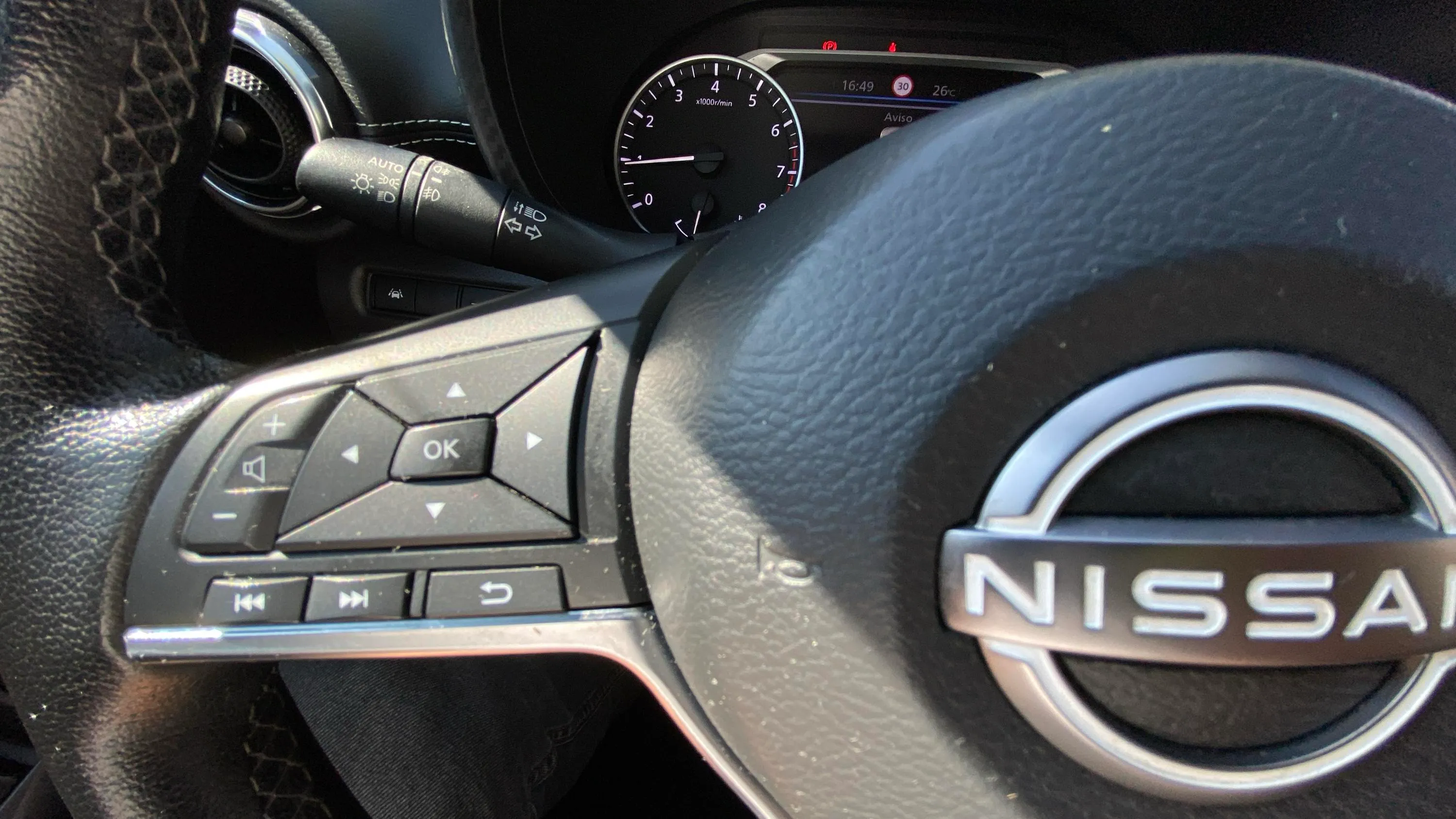 Nissan Juke DIG-T Acenta - foto 21