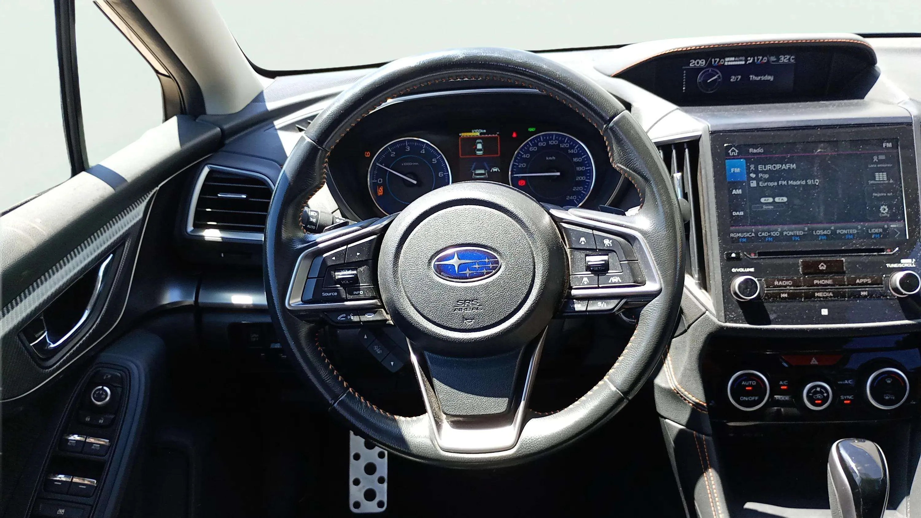 Subaru XV 2.0i Hybrid CVT Executive Plus - foto 11