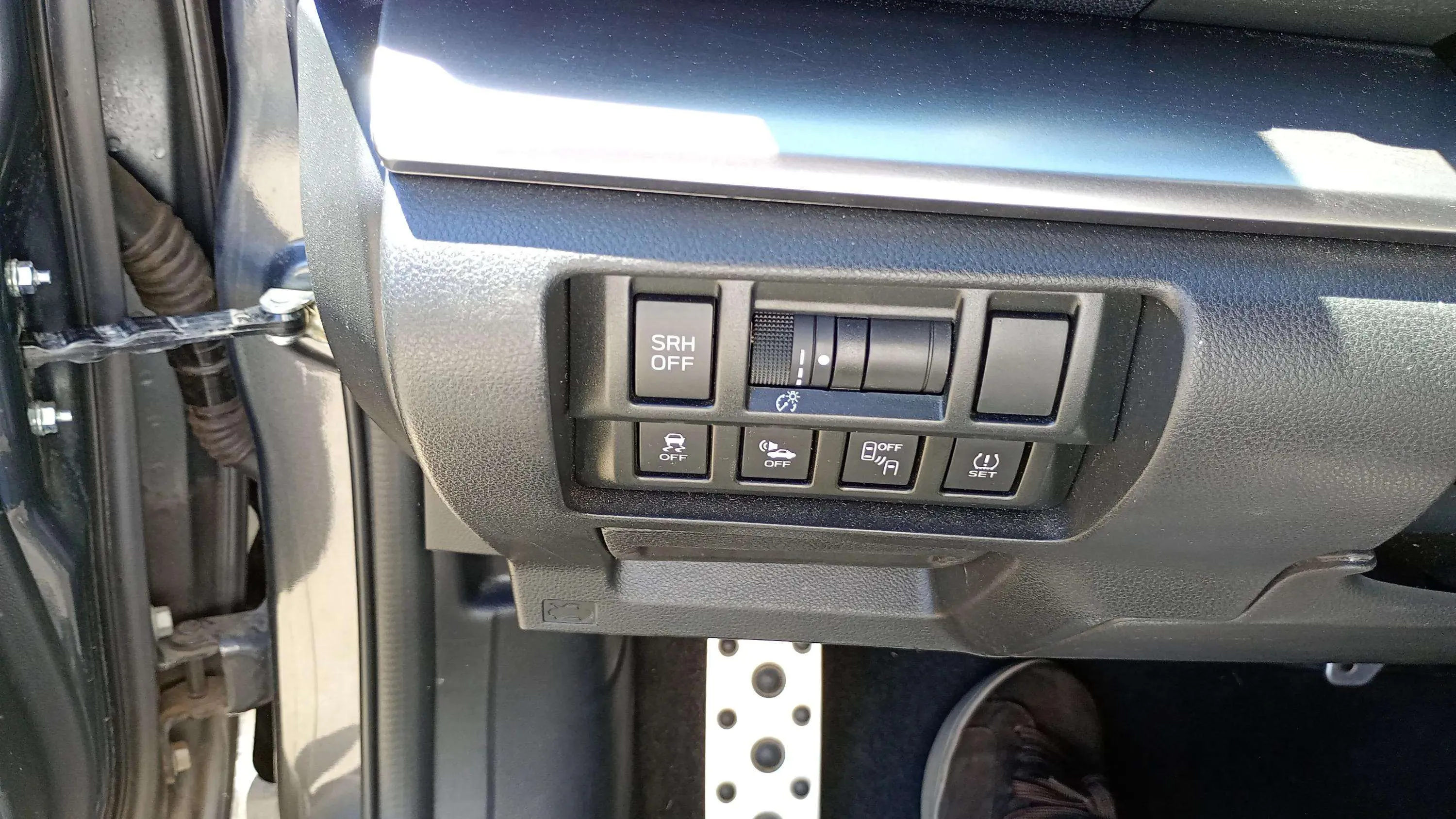 Subaru XV 2.0i Hybrid CVT Executive Plus - foto 18