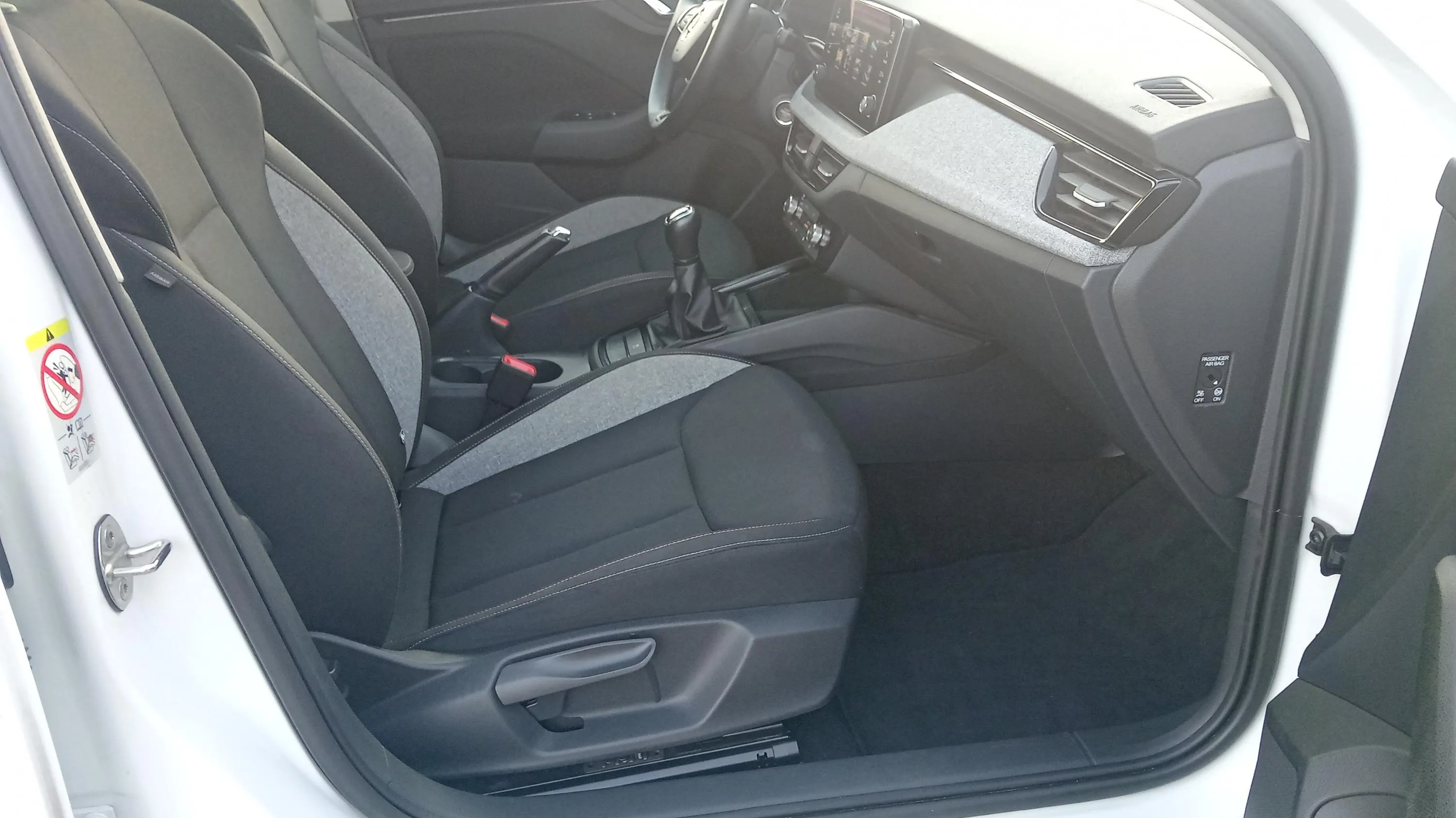 Škoda Scala 1.0 TSI Selection - foto 17
