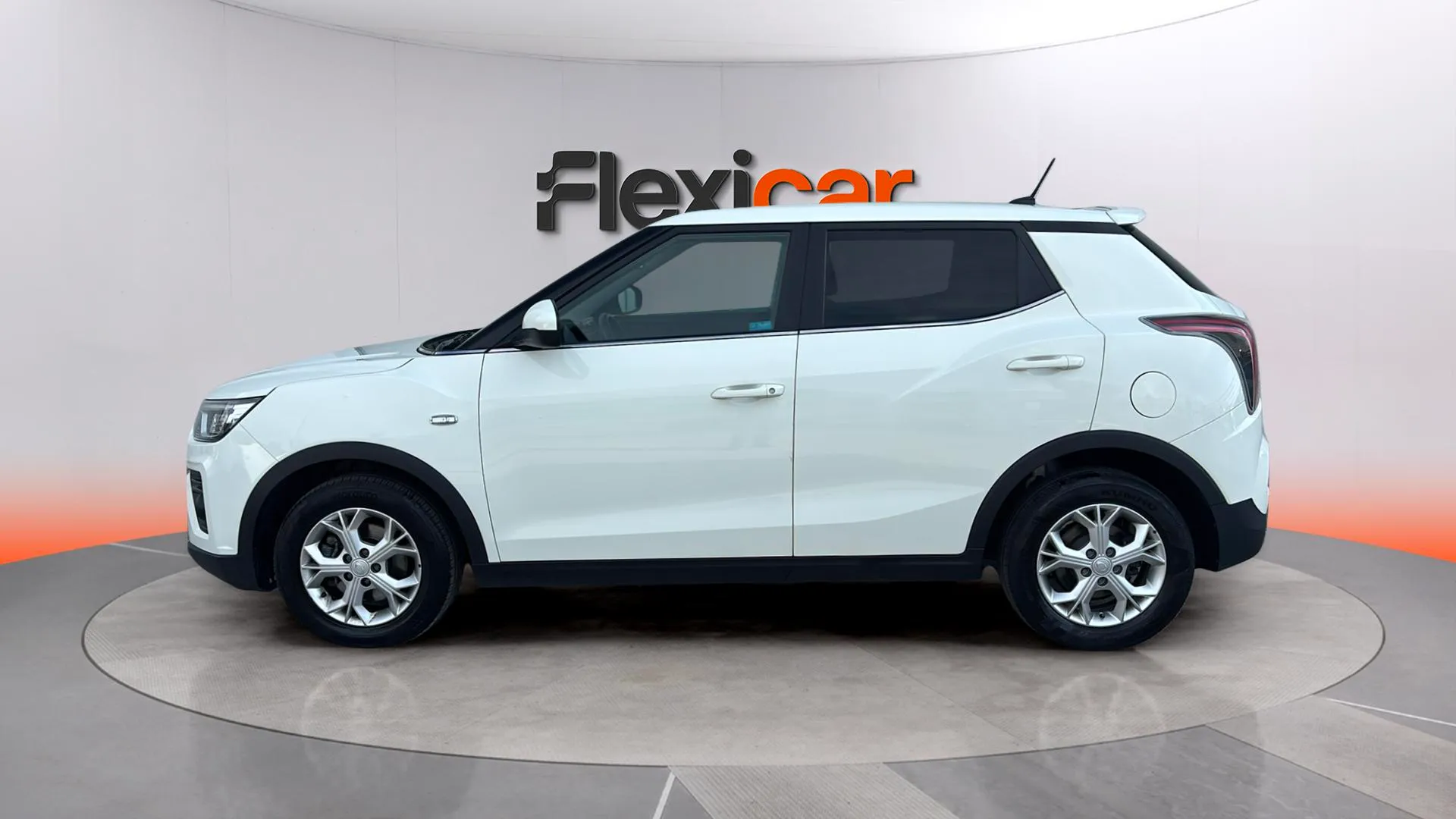 SsangYong Tivoli G12T Urban Plus - foto 4