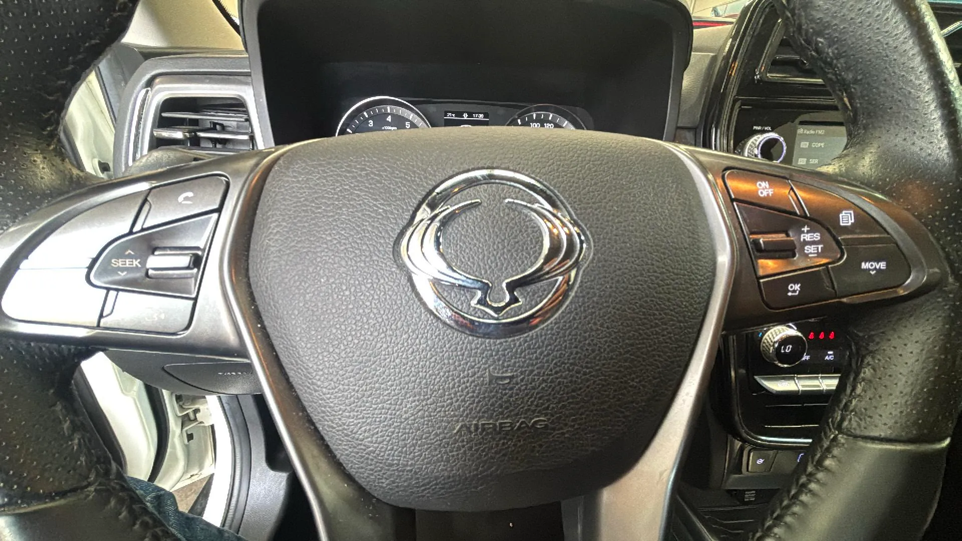 SsangYong Tivoli G12T Urban Plus - foto 13