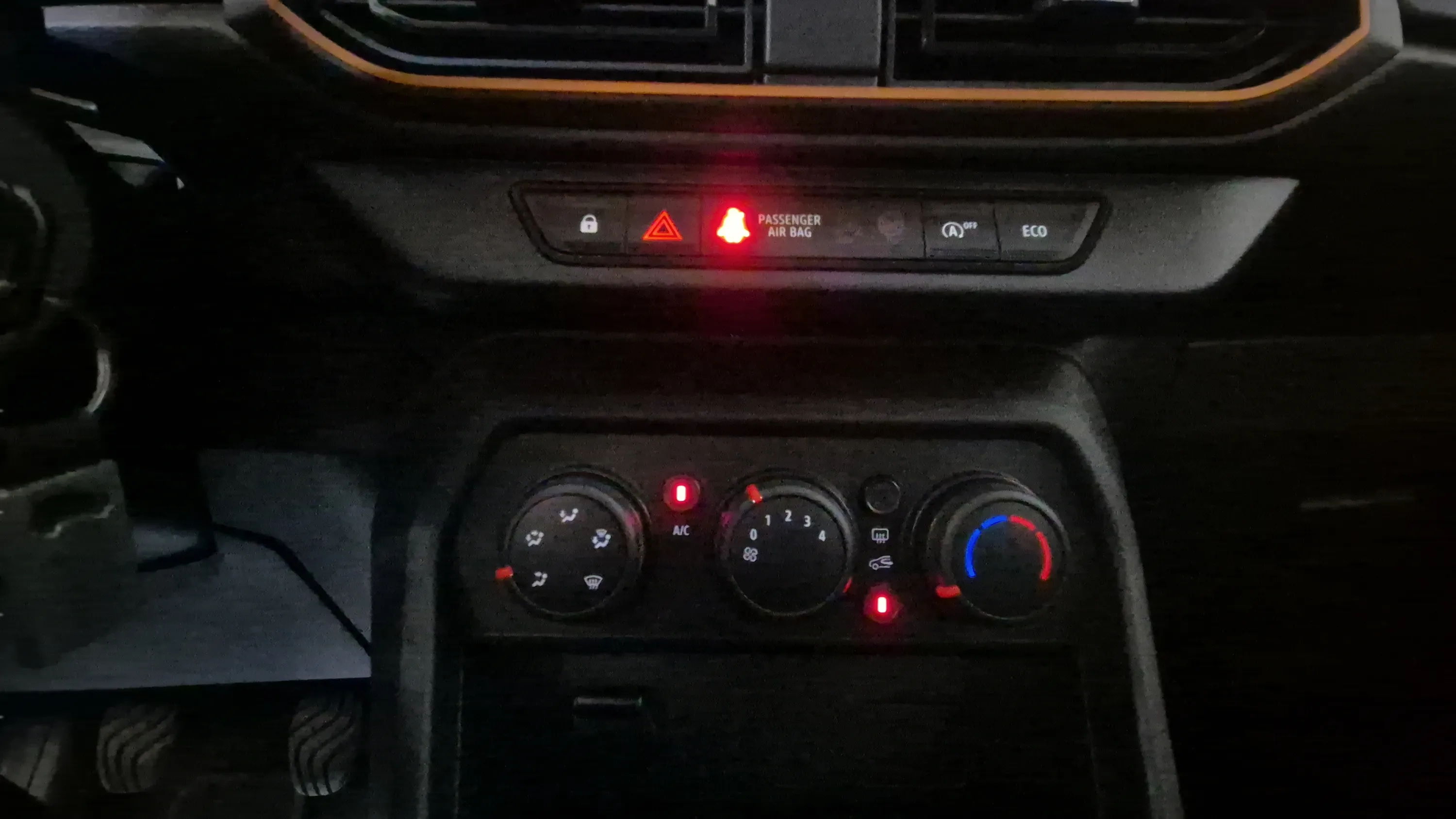 Dacia Sandero Access SCe - foto 18