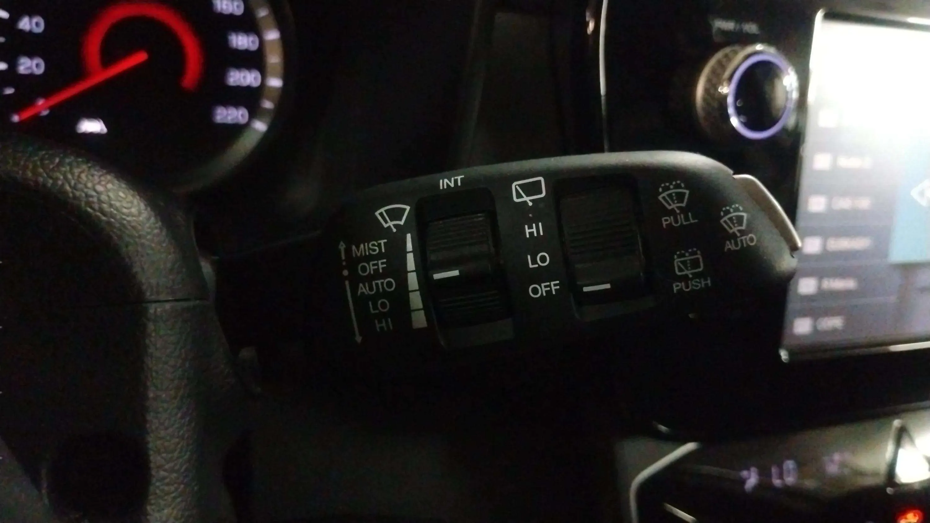 SsangYong Tivoli G15T Limited - foto 23