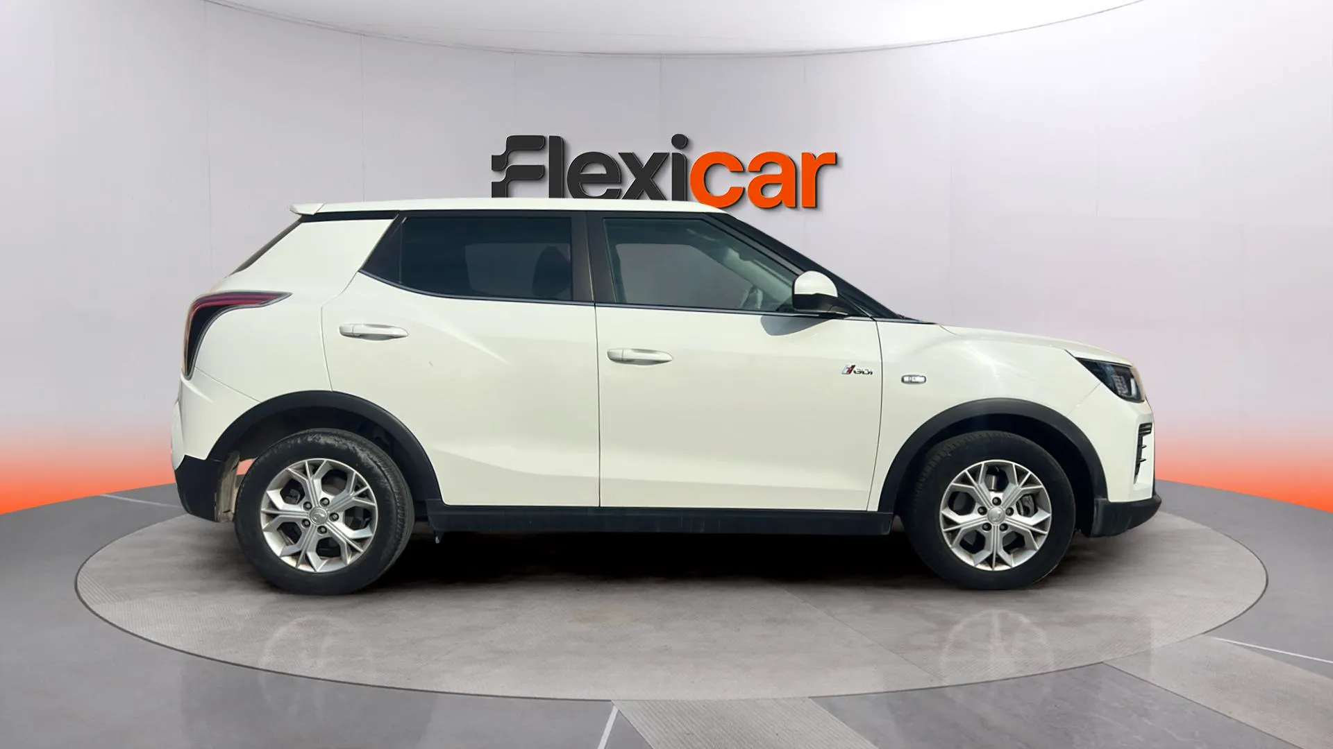 SsangYong Tivoli G15T Urban Plus - foto 8