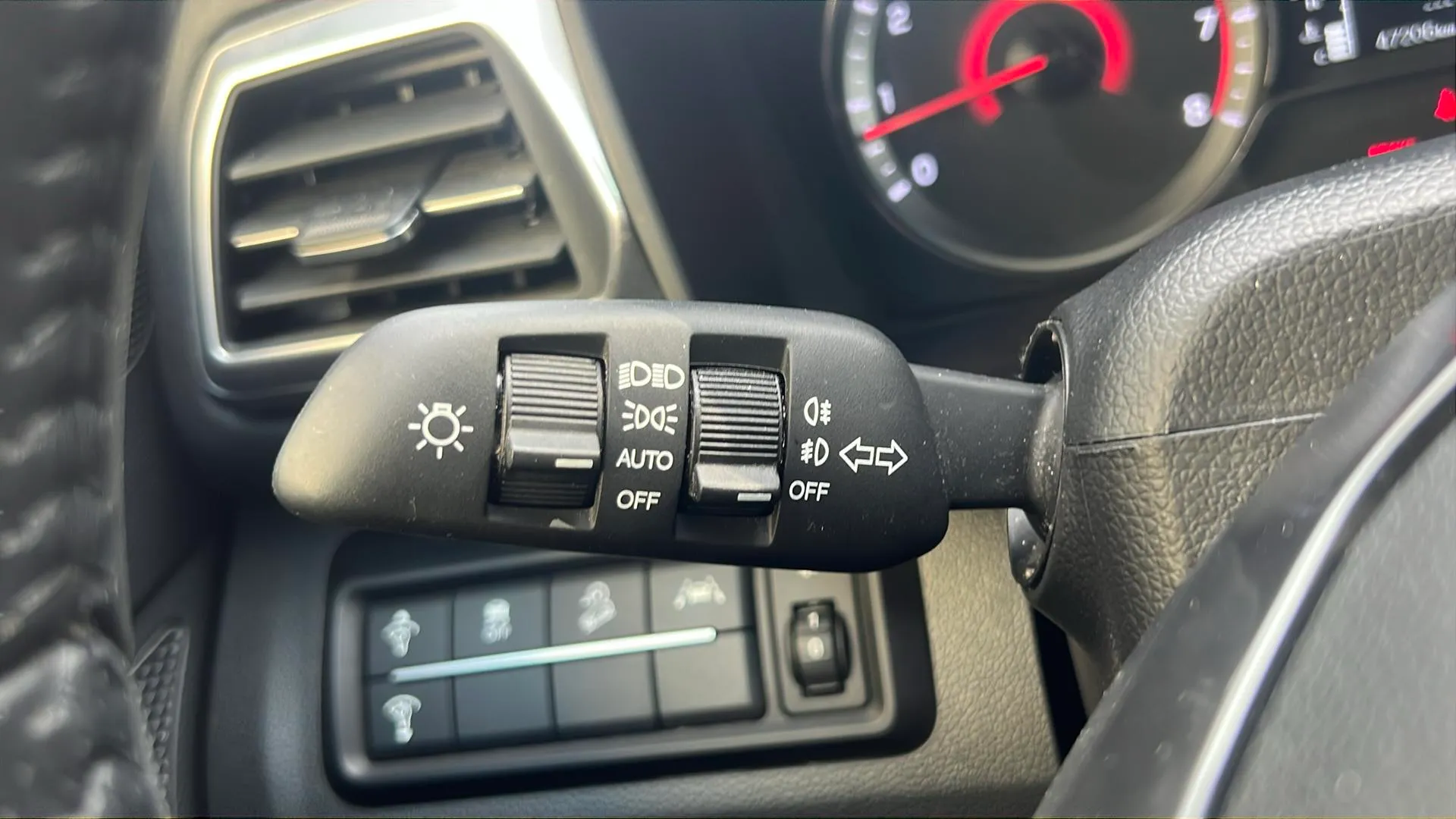 SsangYong Tivoli G15T Urban Plus - foto 14
