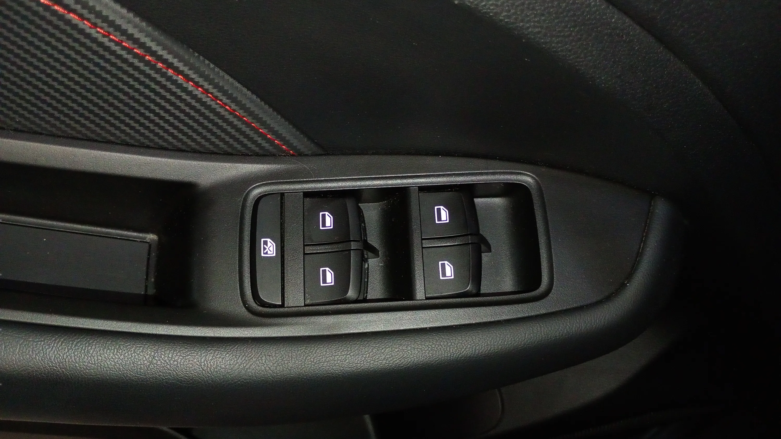 MG ZS 1.5 Luxury - foto 18