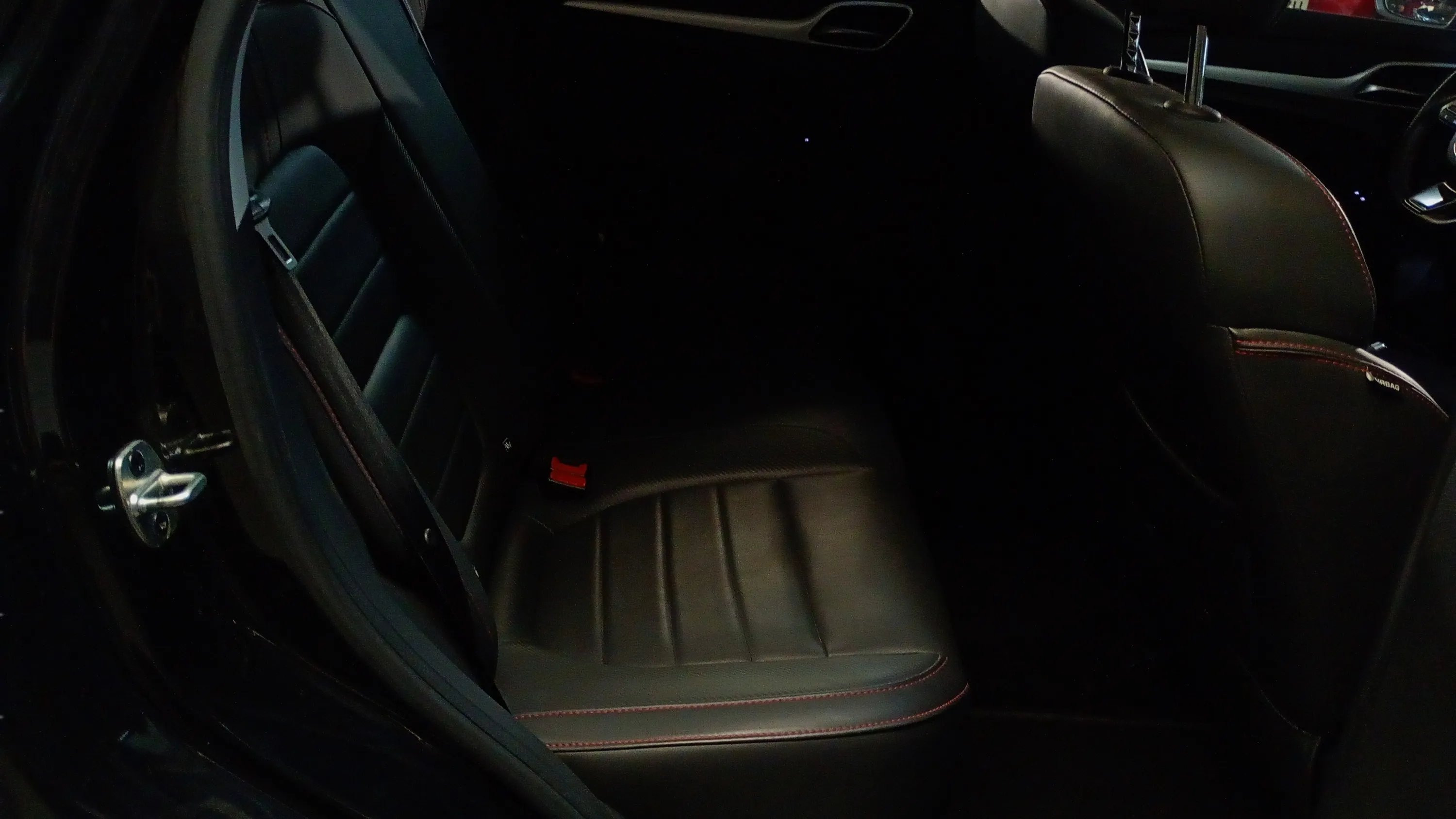 MG ZS 1.5 Luxury - foto 16