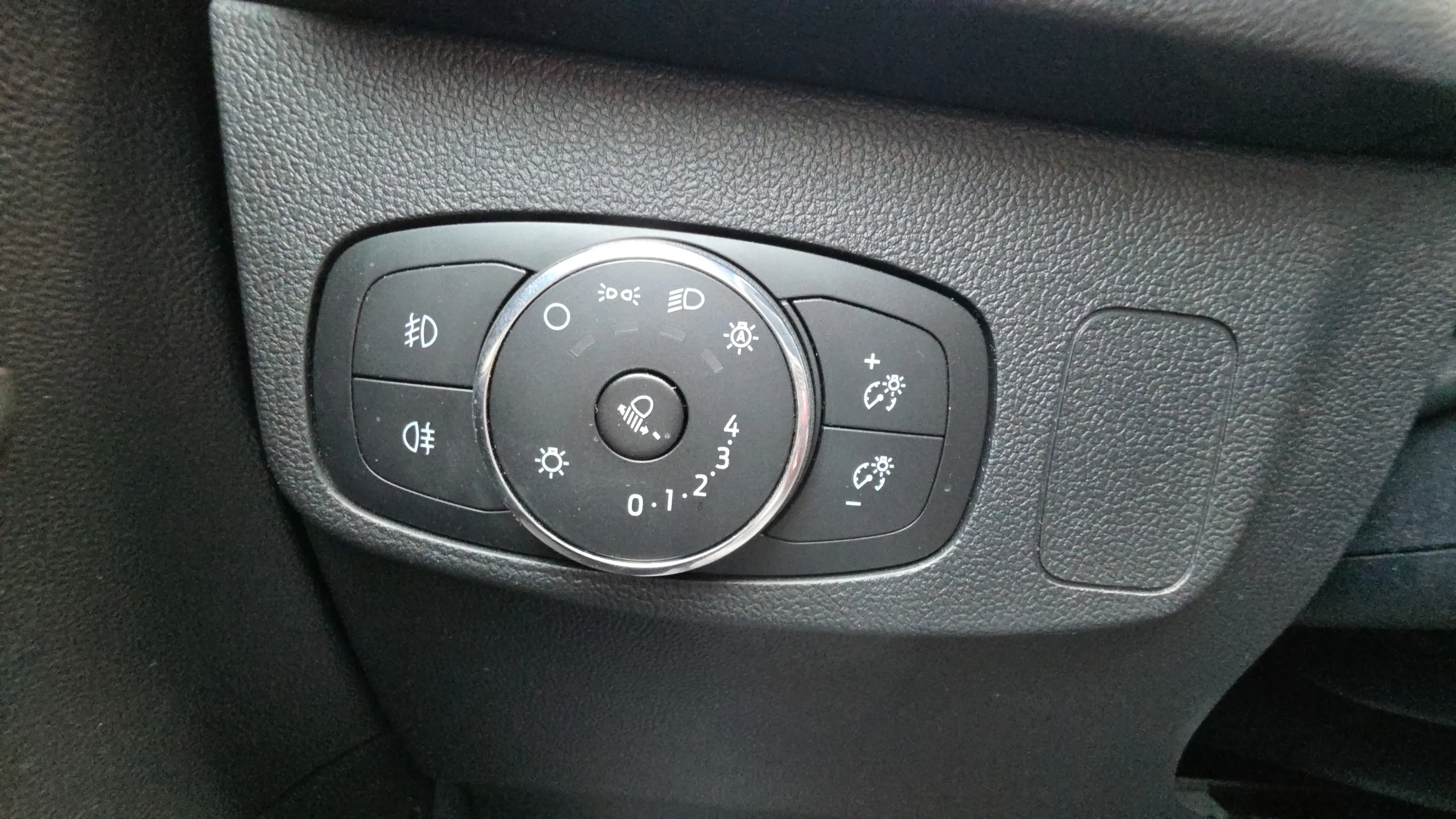 Ford Focus 1.0 EcoBoost MHEV ST-Line - foto 20