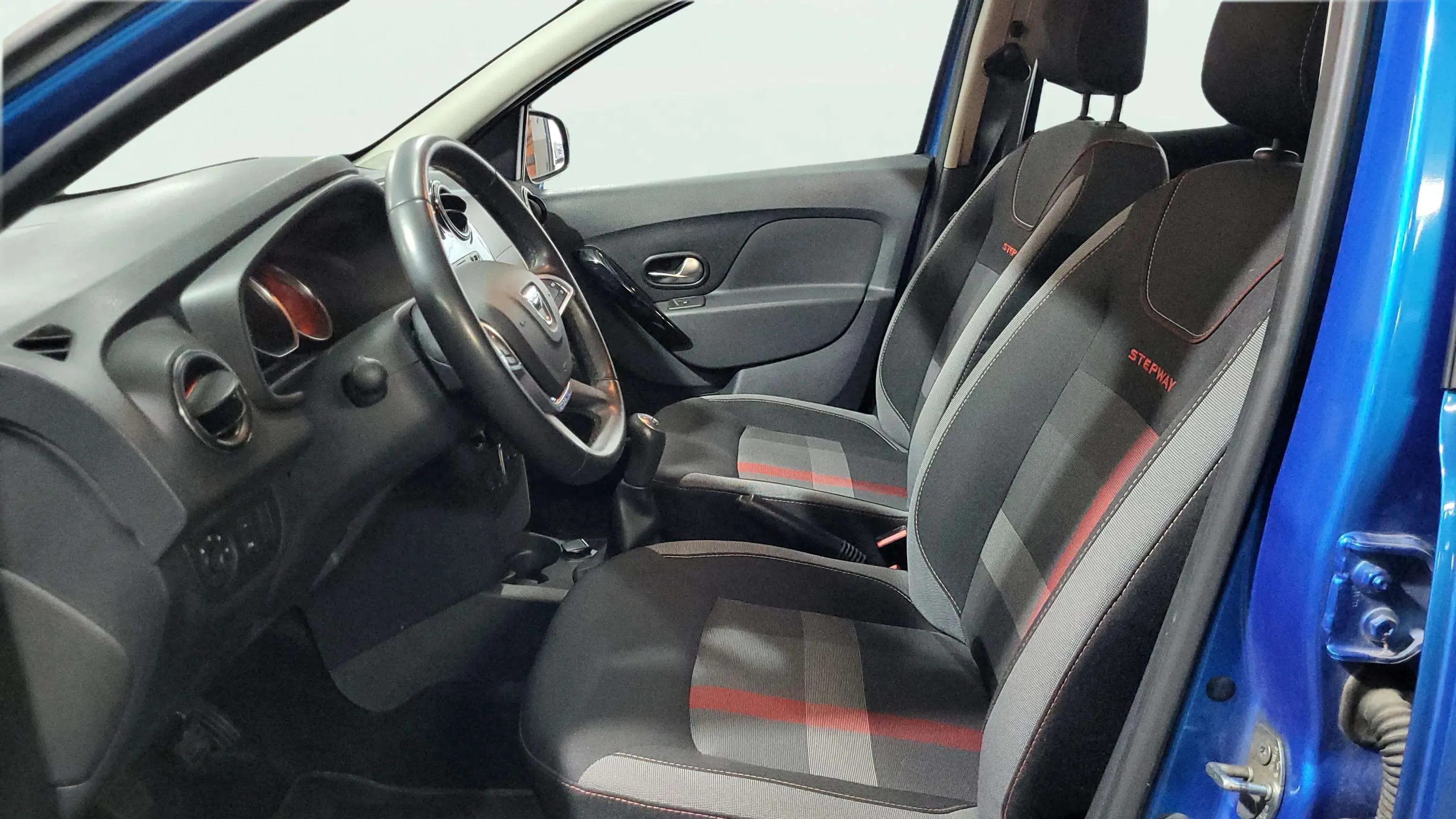 Dacia Sandero Comfort Blue dCi - foto 7
