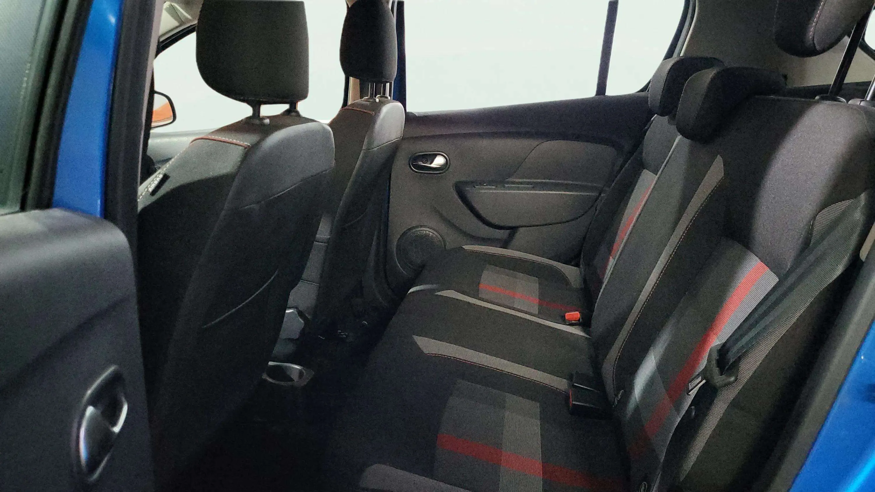 Dacia Sandero Comfort Blue dCi - foto 8