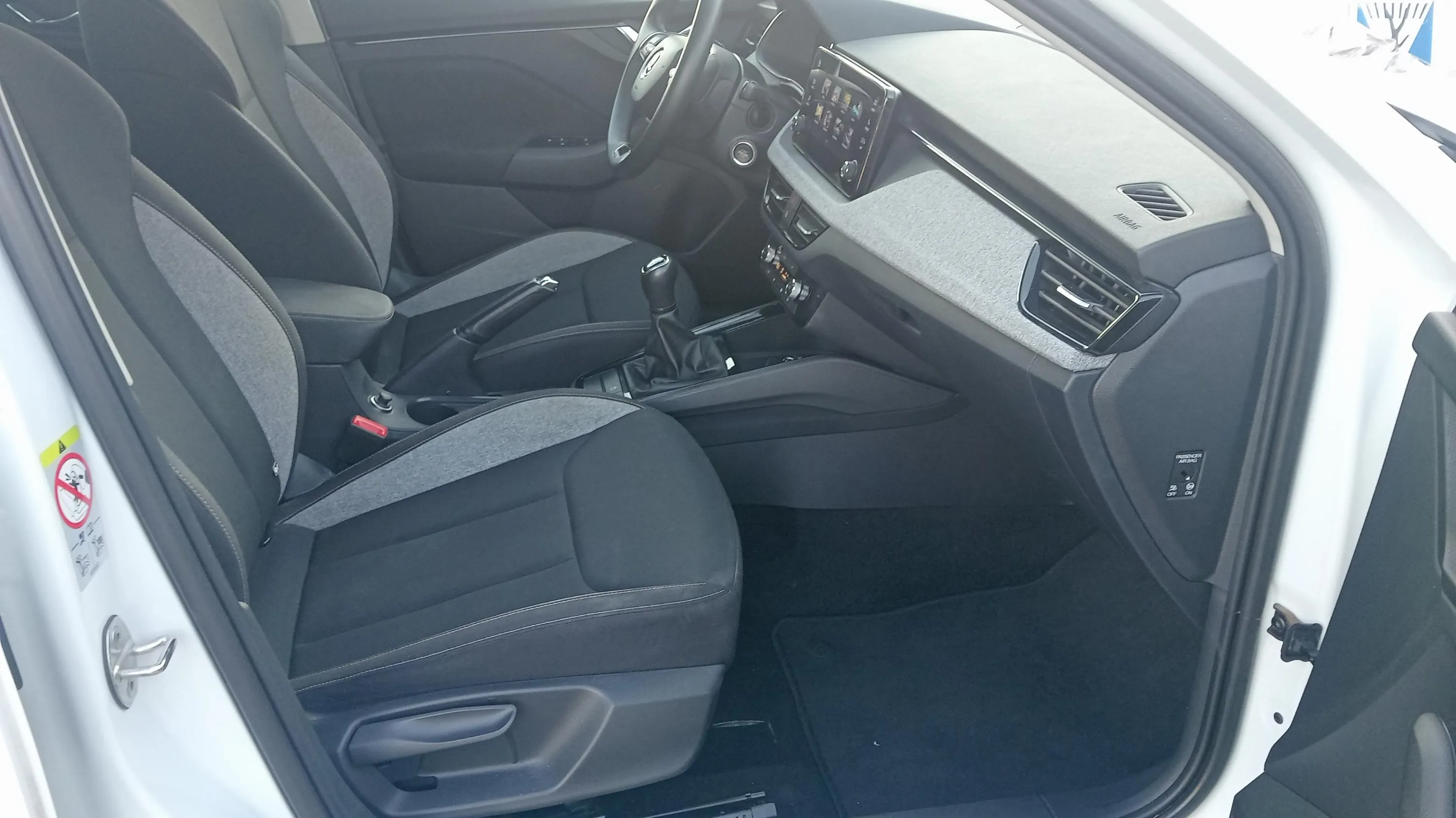 Škoda Scala 1.0 TSI Selection - foto 17