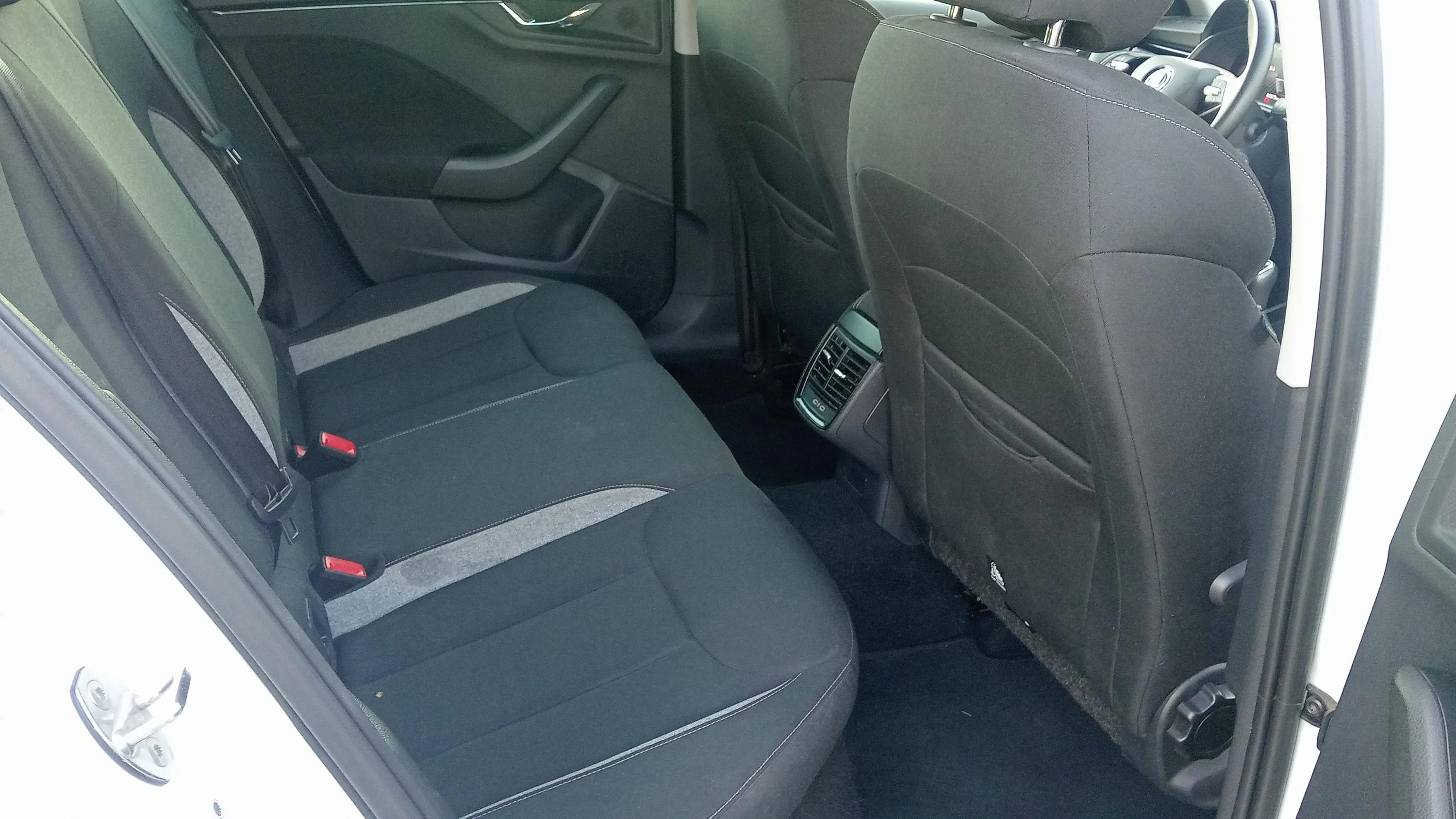 Škoda Scala 1.0 TSI Selection - foto 18