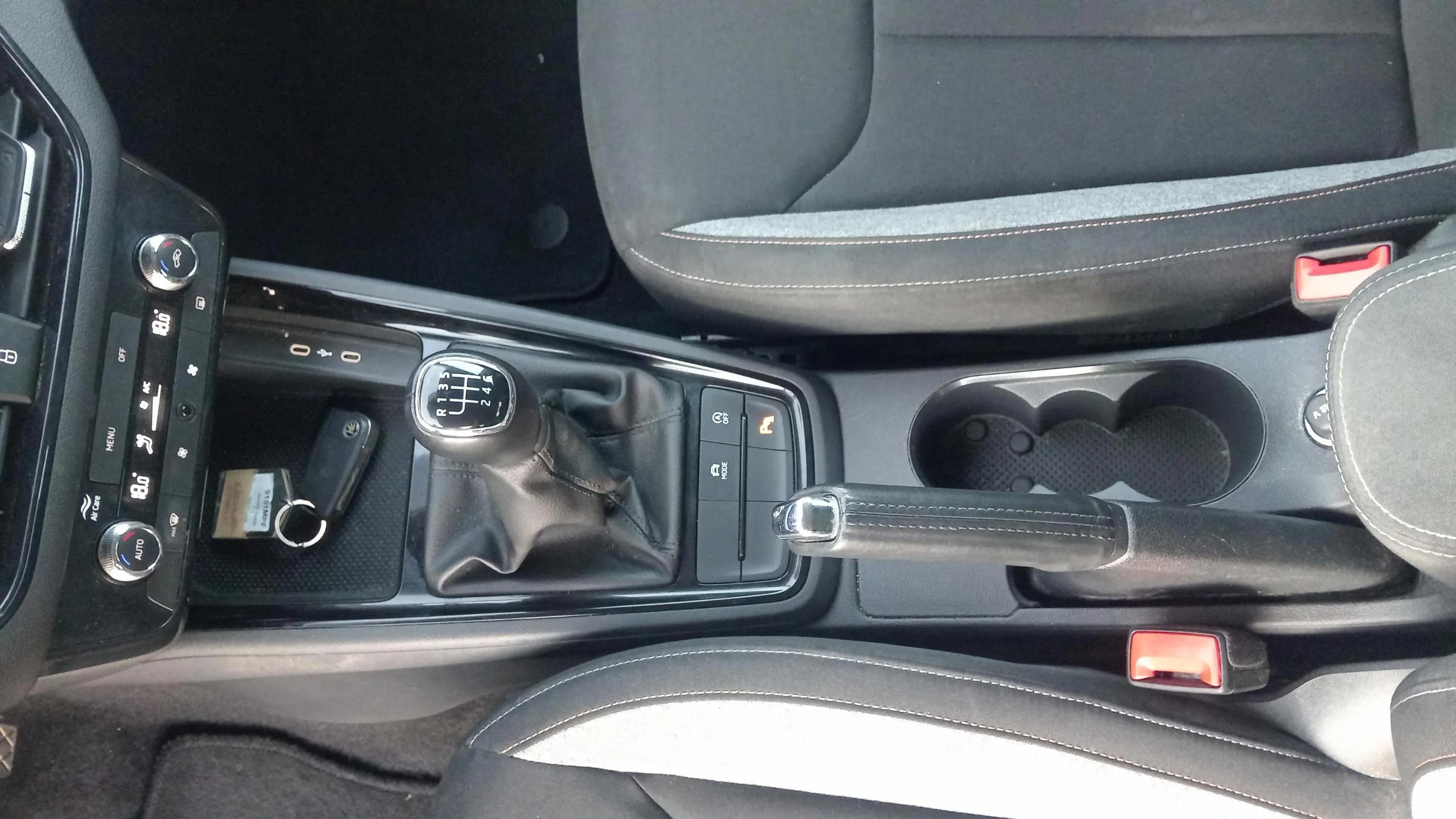 Škoda Scala 1.0 TSI Selection - foto 23