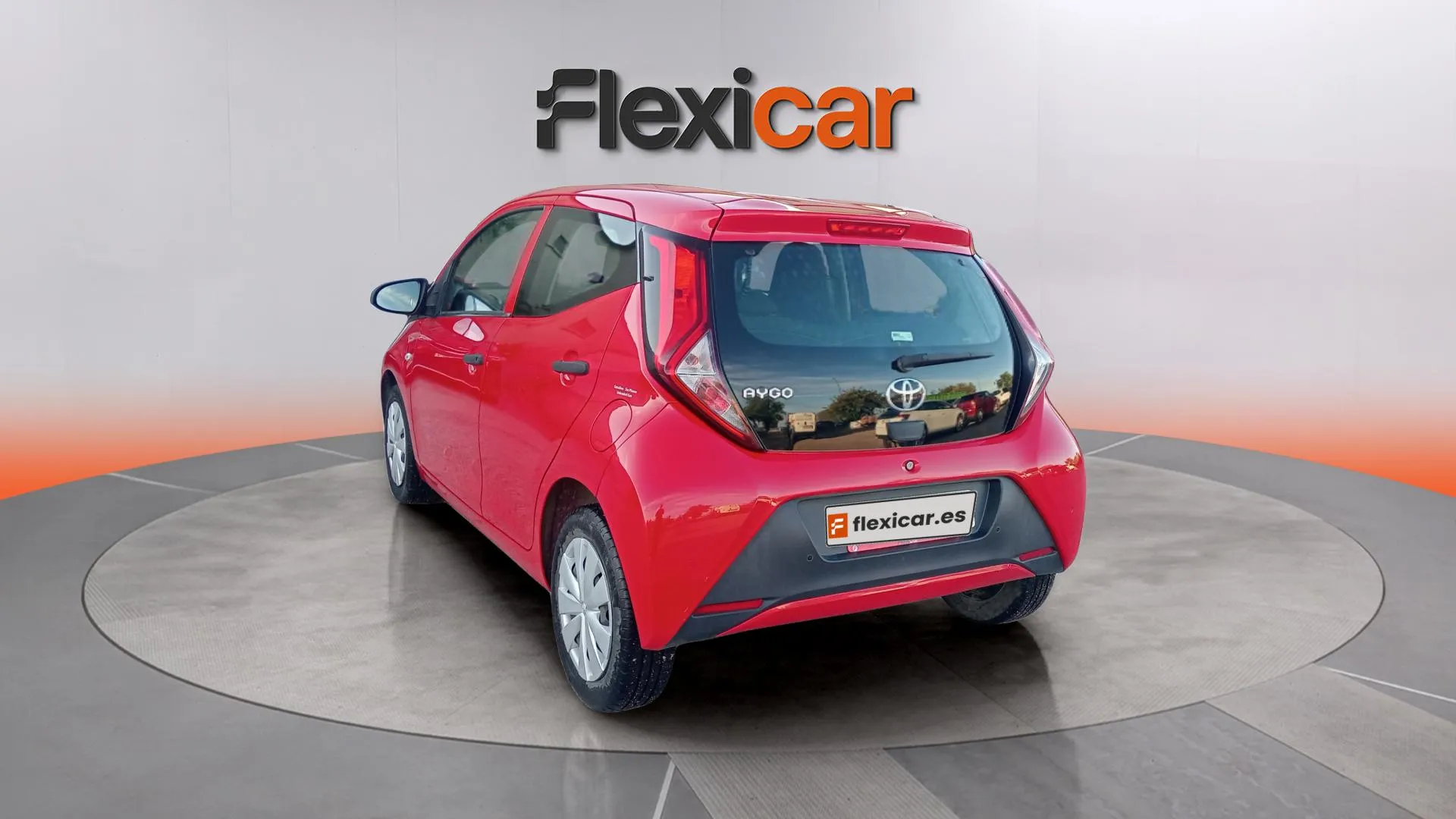 Toyota Aygo 1.0 70 x-play - foto 8