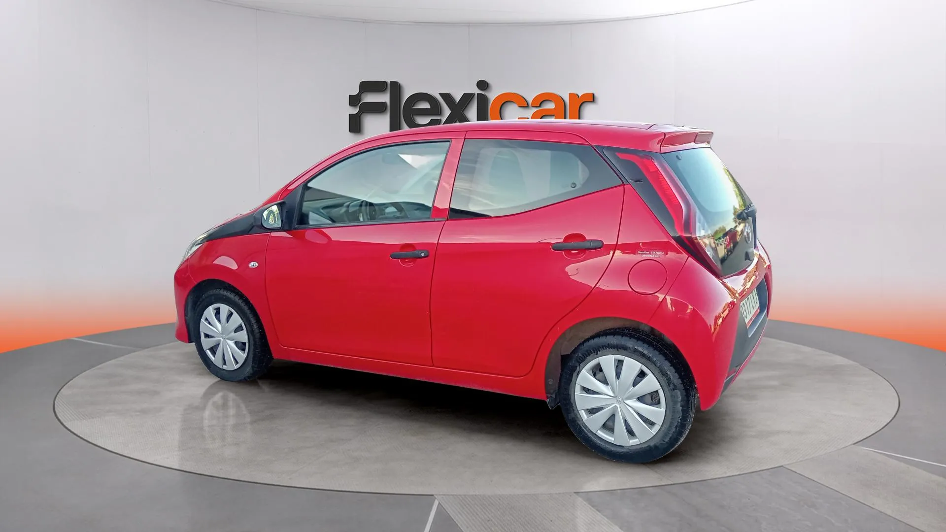 Toyota Aygo 1.0 70 x-play - foto 7
