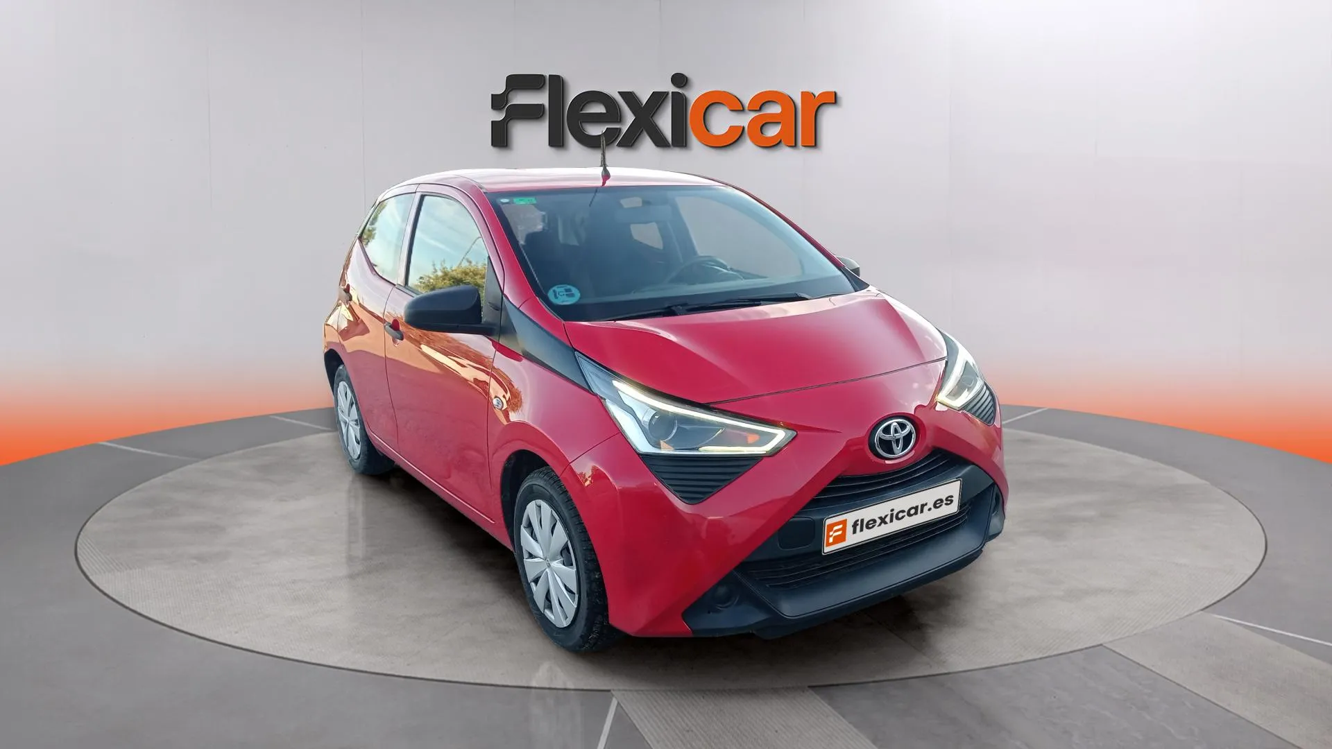 Toyota Aygo 1.0 70 x-play - foto 2
